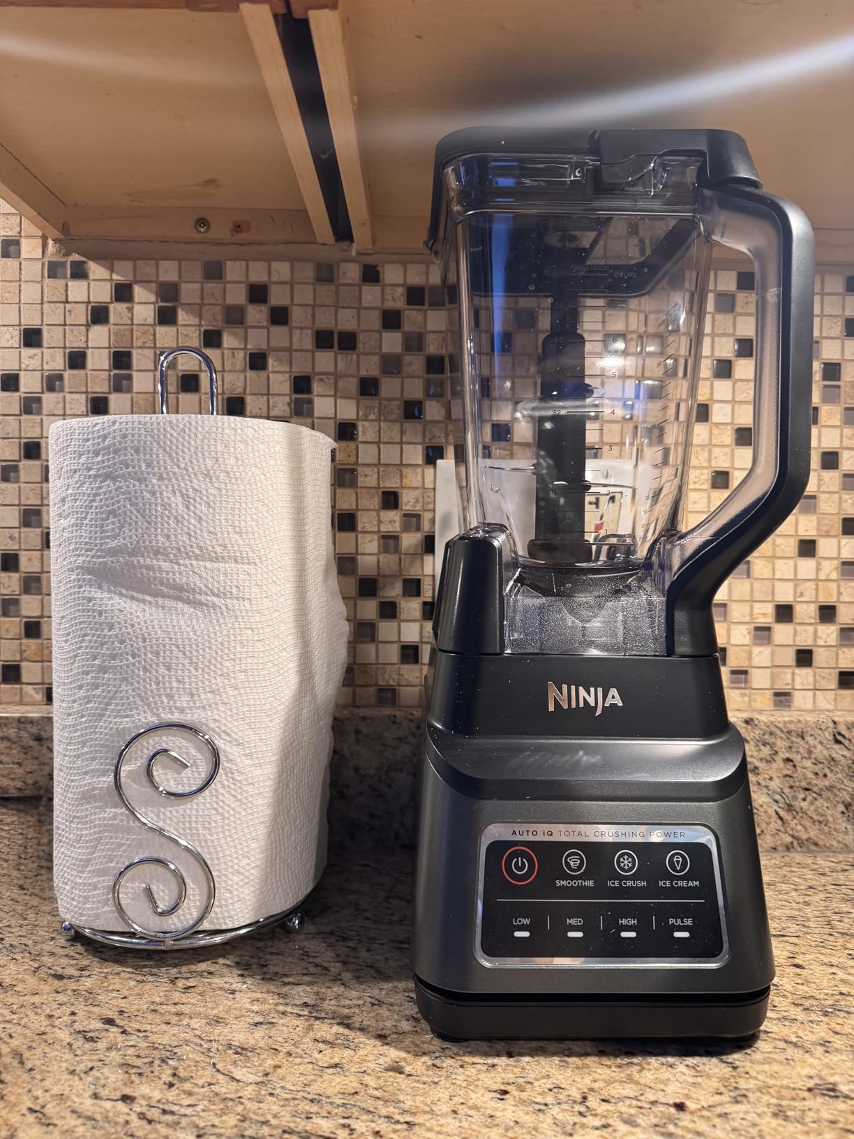 Ninja Professional Plus Blender | Max Power Smoothie Blender, Ice Cream Maker, Frozen Drink Mixer & Margarita Machine | 3 Auto IQ Presets, 1400 W, 72oz Total Crushing Pitcher | Dark Grey, BN701 customer photo 1