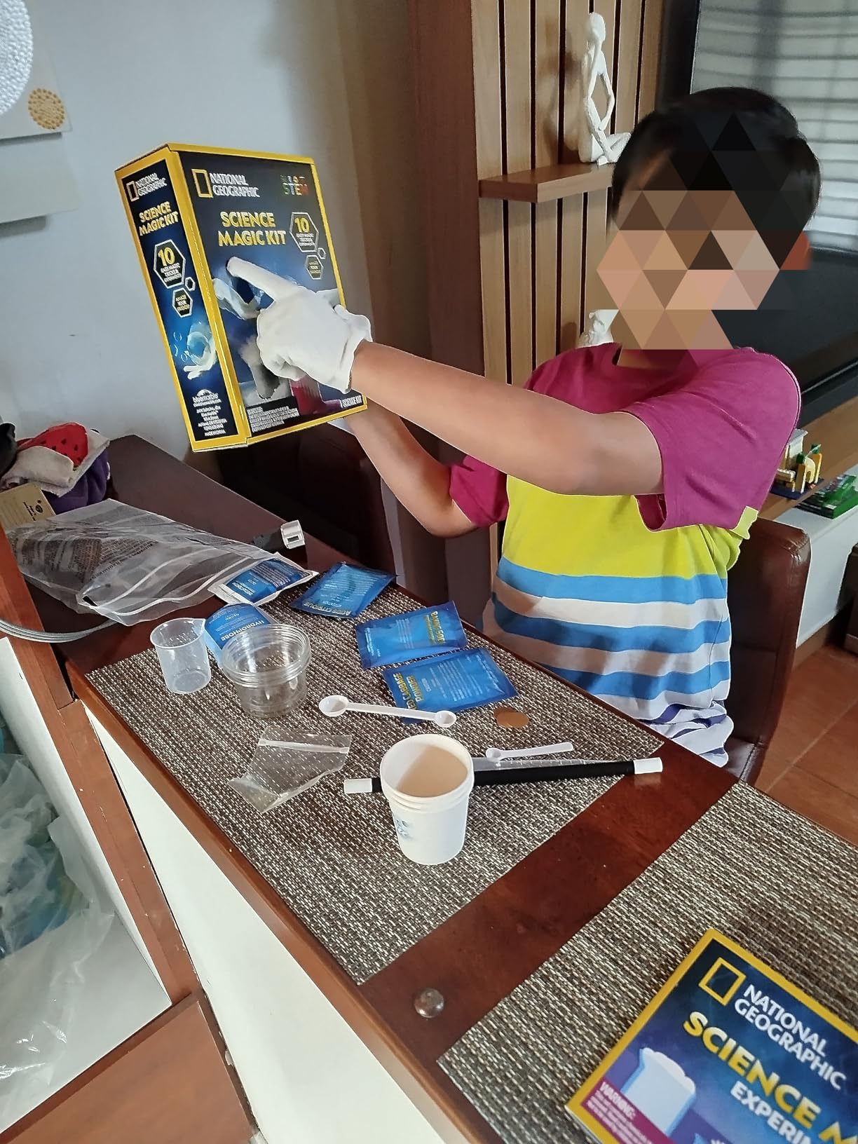 Blue Marble National Geographic Magic Chemistry Set - Science Kit for Kids with 10 Amazing Magic Tricks, STEM Projects and Science Experiments customer photo 1