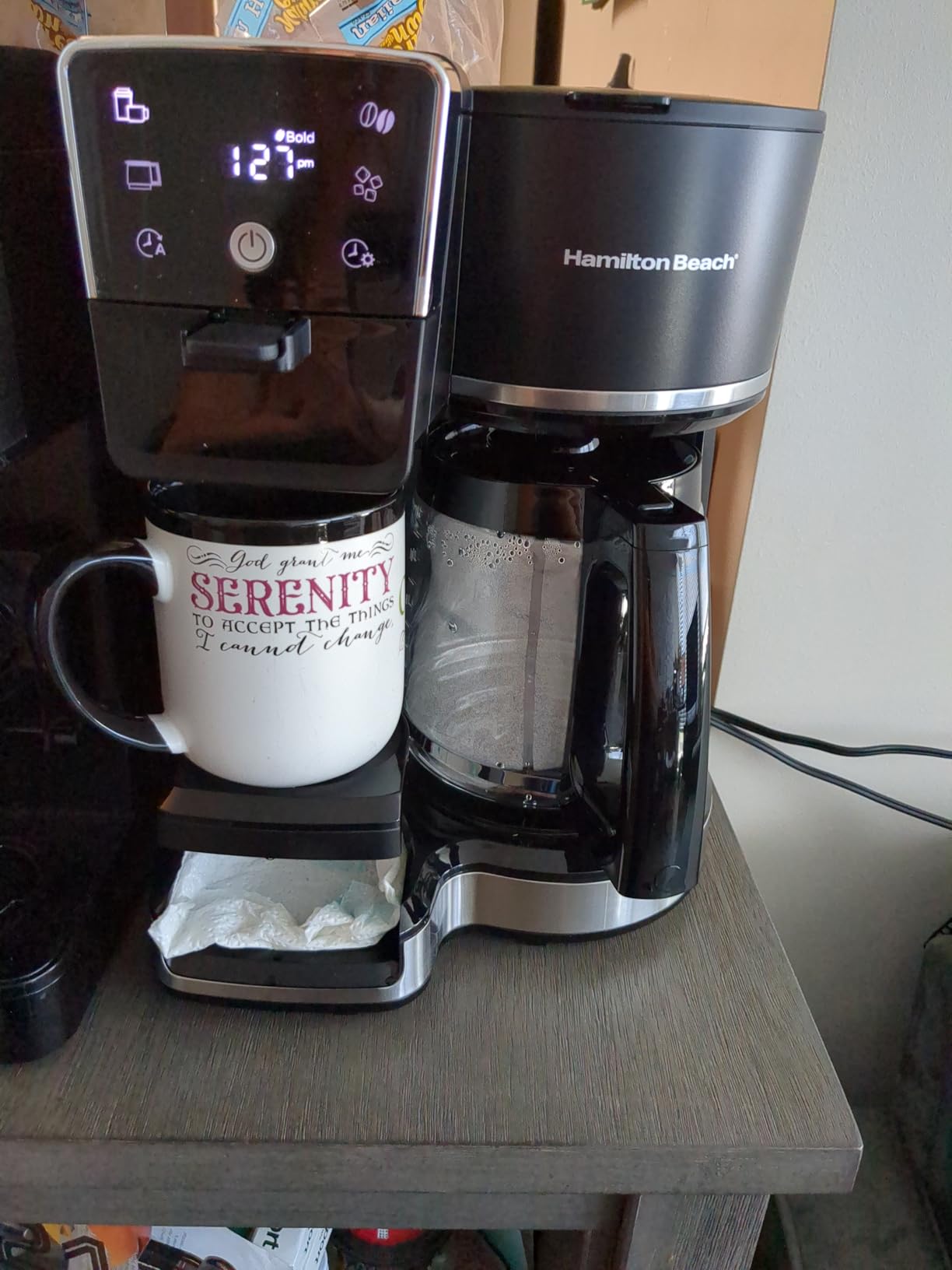 Hamilton Beach 2-Way Programmable Coffee Maker, 12 Cup Glass Carafe And Single Serve Coffee Maker, White with Stainless Steel Accents, 49933 Customer Review Hamilton Beach 2-Way Programmable Coffee Maker, 12 Cup Glass Carafe And Single Serve Coffee Maker, White with Stainless Steel Accents, 49933 - Customer Photo 2