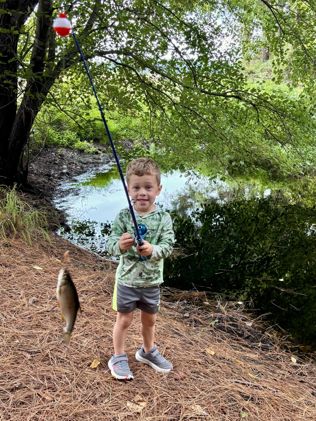 Kids Fishing Pole, Kids Portable Telescopic Fishing Rod Set, Tackle Box and Fishing Net Combo Kit, Kids Fishing Gear for Boys and Girls Age 5-10 and Youth customer photo 1