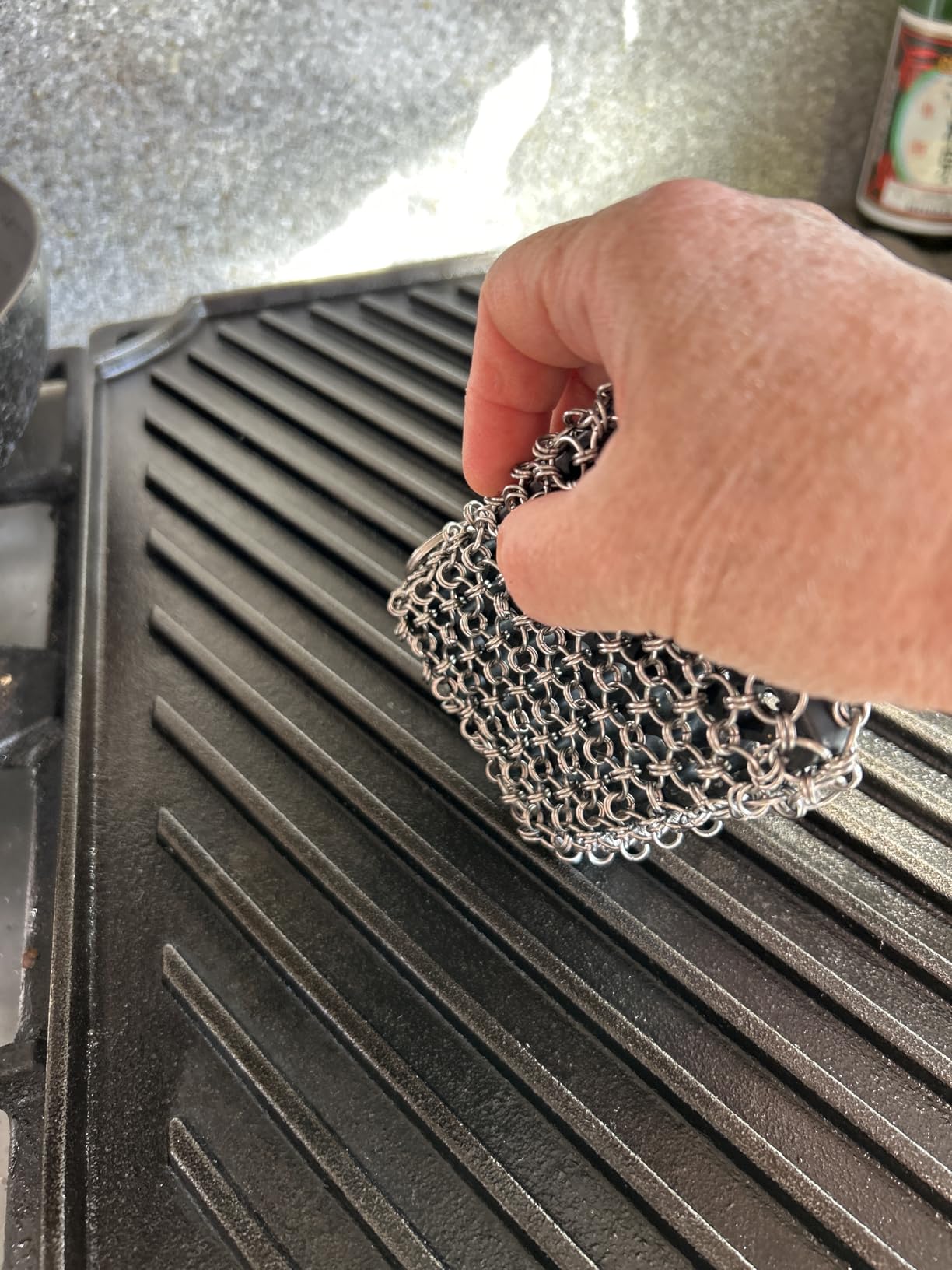 Herda 316L Cast Iron Scrubber Cleaner with Silicone Handle - Customer Photo 1