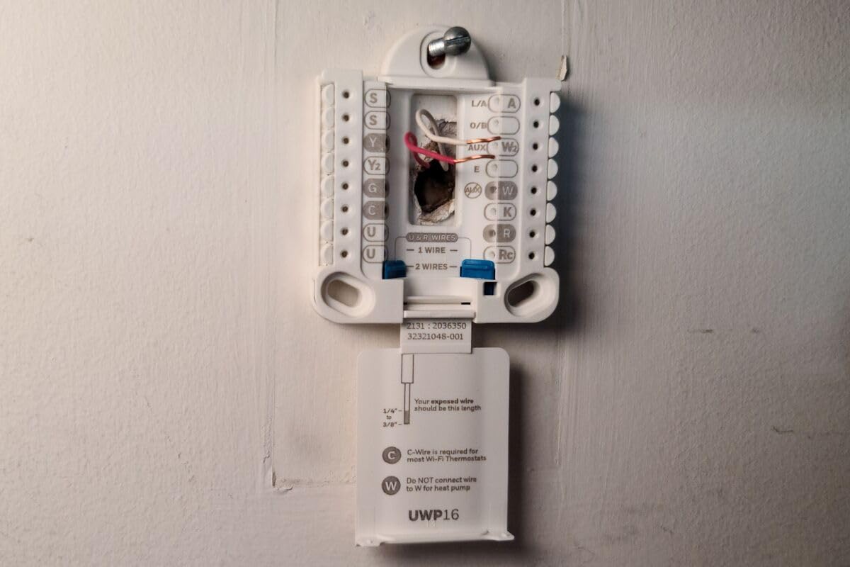 Amazon Smart Thermostat - Save money and energy - Works with Alexa and Ring - C-wire required customer photo 2