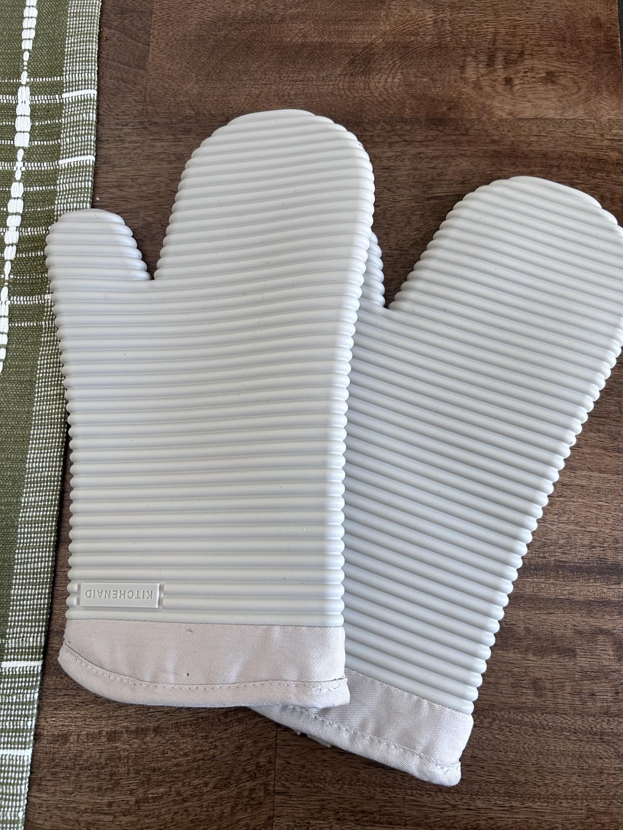 KITCHENAID Ribbed Soft Silicone Oven Mitt 2-Pack Set, 7.5
