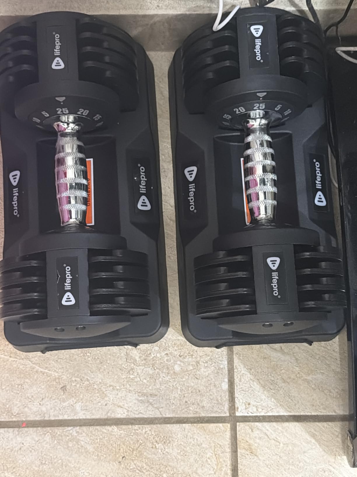 LifePro Adjustable Dumbbells Set - 15lb, 25lb Pair or 43lb, 55lb & 90lb Single - Quick Adjustment, Anti Slip Handle customer photo 2