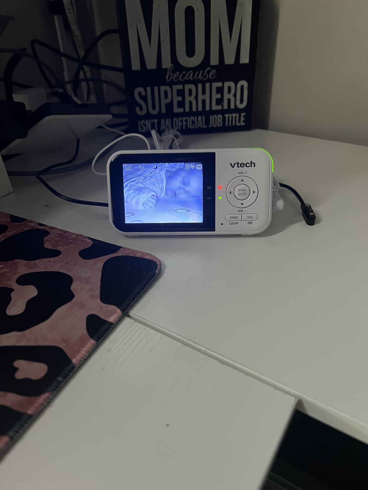 VTech VM819 Baby Monitor with Camera and Audio, 2.8'' Screen Portable Baby Camera, Night Vision, 2-Way Audio, Temperature Sensor and Lullabies, Secure Transmission No WiFi customer photo 1