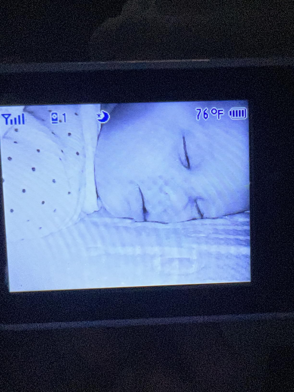 VTech VM819 Baby Monitor with Camera and Audio, 2.8'' Screen Portable Baby Camera, Night Vision, 2-Way Audio, Temperature Sensor and Lullabies, Secure Transmission No WiFi customer photo 2