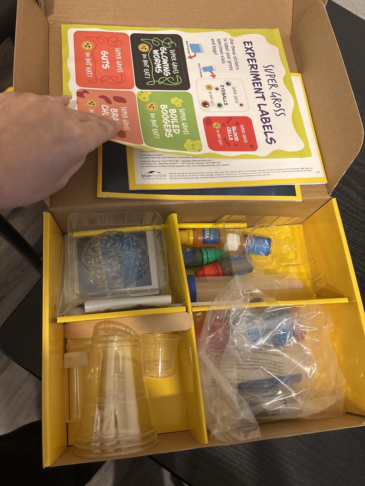 National Geographic Gross Science Kit - 45 Gross Science Experiments - Dissect a Brain, Make Slime, Creepy STEM Project for Kids 8-12 customer photo 2