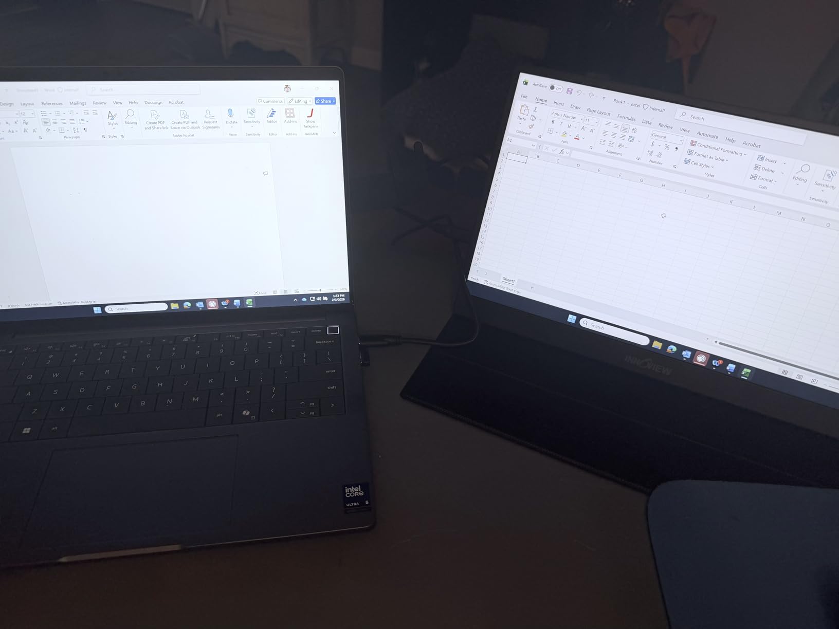 InnoView Portable Monitor, 15.6 Inch FHD 1080P HDMI USB C Second External Monitor for Laptop, Desktop, MacBook, Phones, Tablet, PS5/4, Xbox, Switch, Built-in Speaker with Protective Case customer photo 1