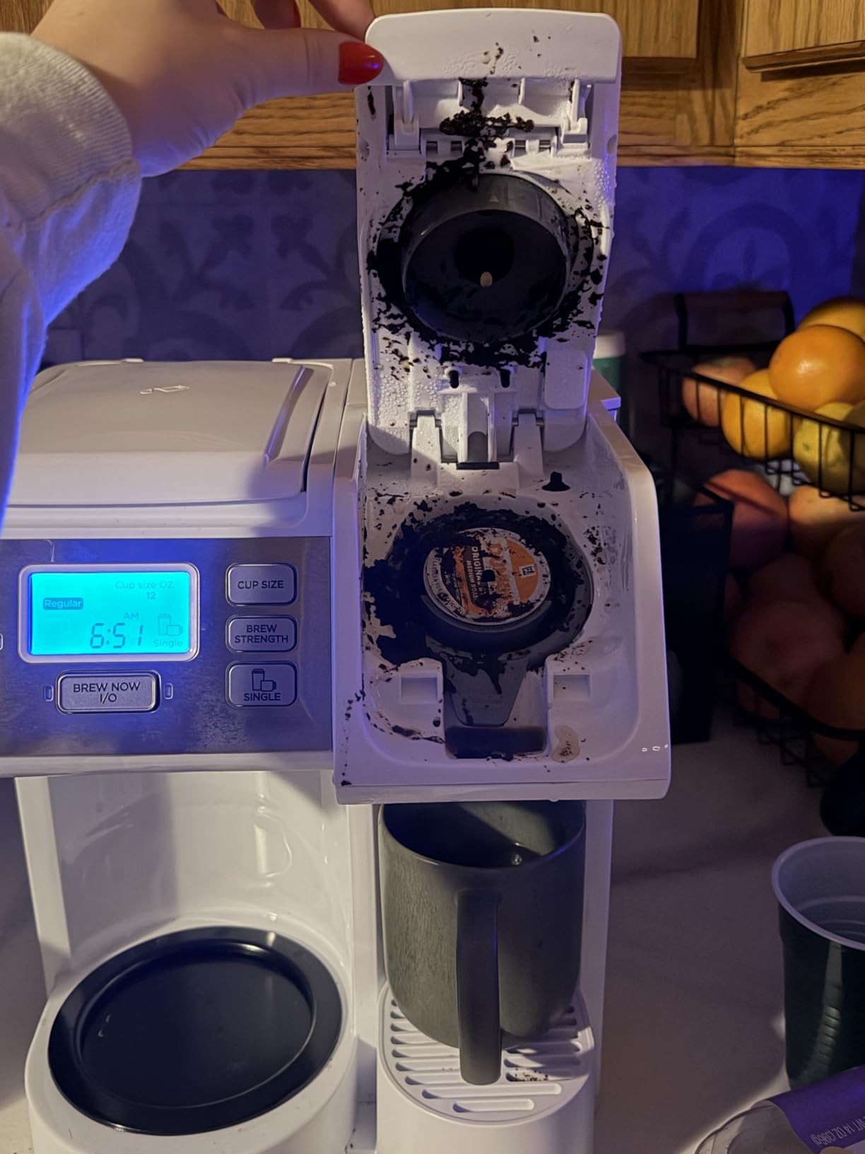 Hamilton Beach FlexBrew Trio 2-Way Coffee Maker, Compatible with K-Cup Pods or Grounds, Combo, Single Serve & Full 12c Pot, Black - Fast Brewing (49902) Customer Review Hamilton Beach FlexBrew Trio 2-Way Coffee Maker, Compatible with K-Cup Pods or Grounds, Combo, Single Serve & Full 12c Pot, Black - Fast Brewing (49902) - Customer Photo 3