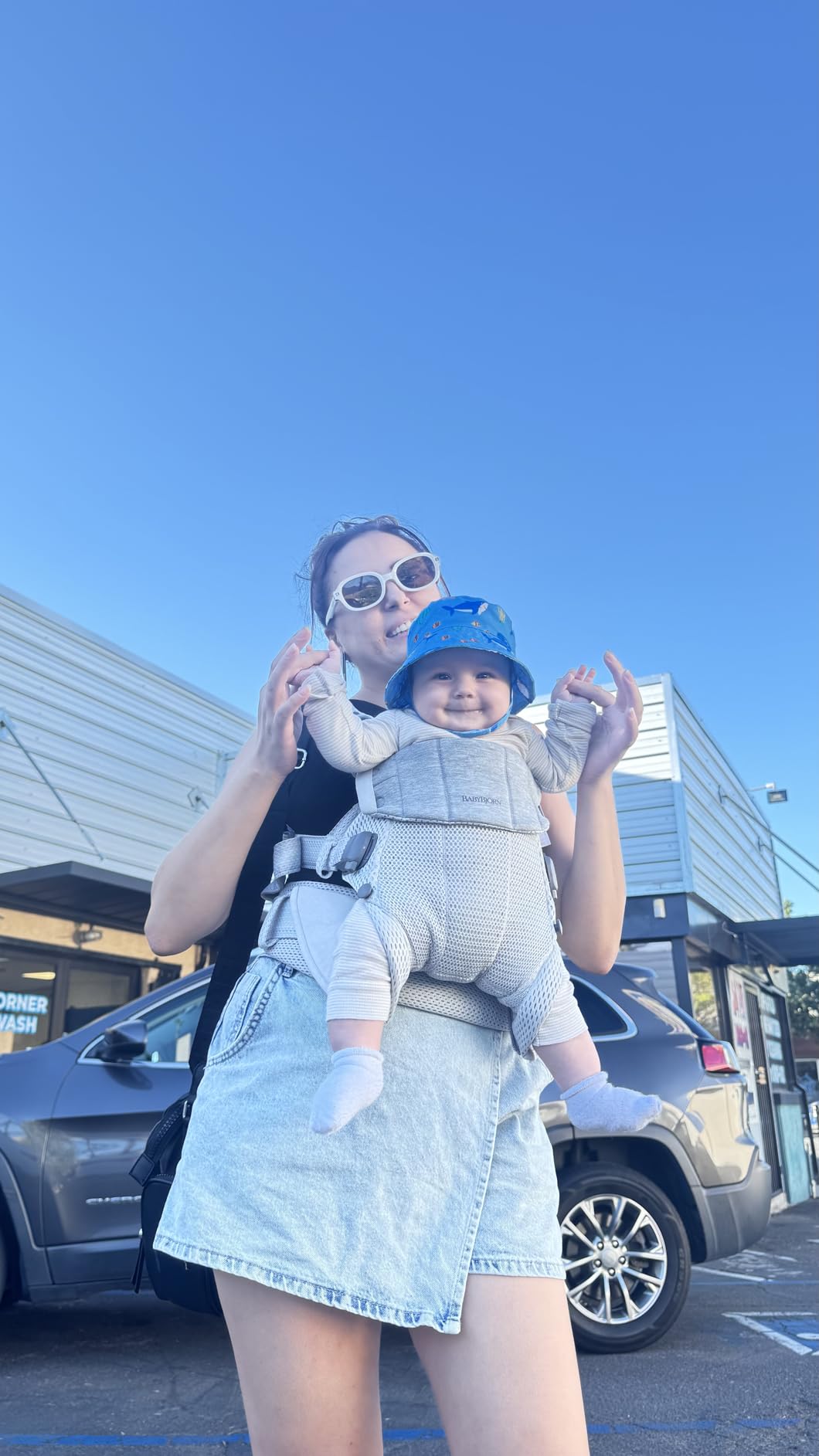 BabyBjörn Baby Carrier Harmony, Anthracite, 3D Mesh | 3-in-1 Ergonomic Baby Carrier; Newborn, Facing-In, Outward-Facing, and Back Carrying Positions Supported (7-40 lbs), Newborn to Toddler customer photo 1