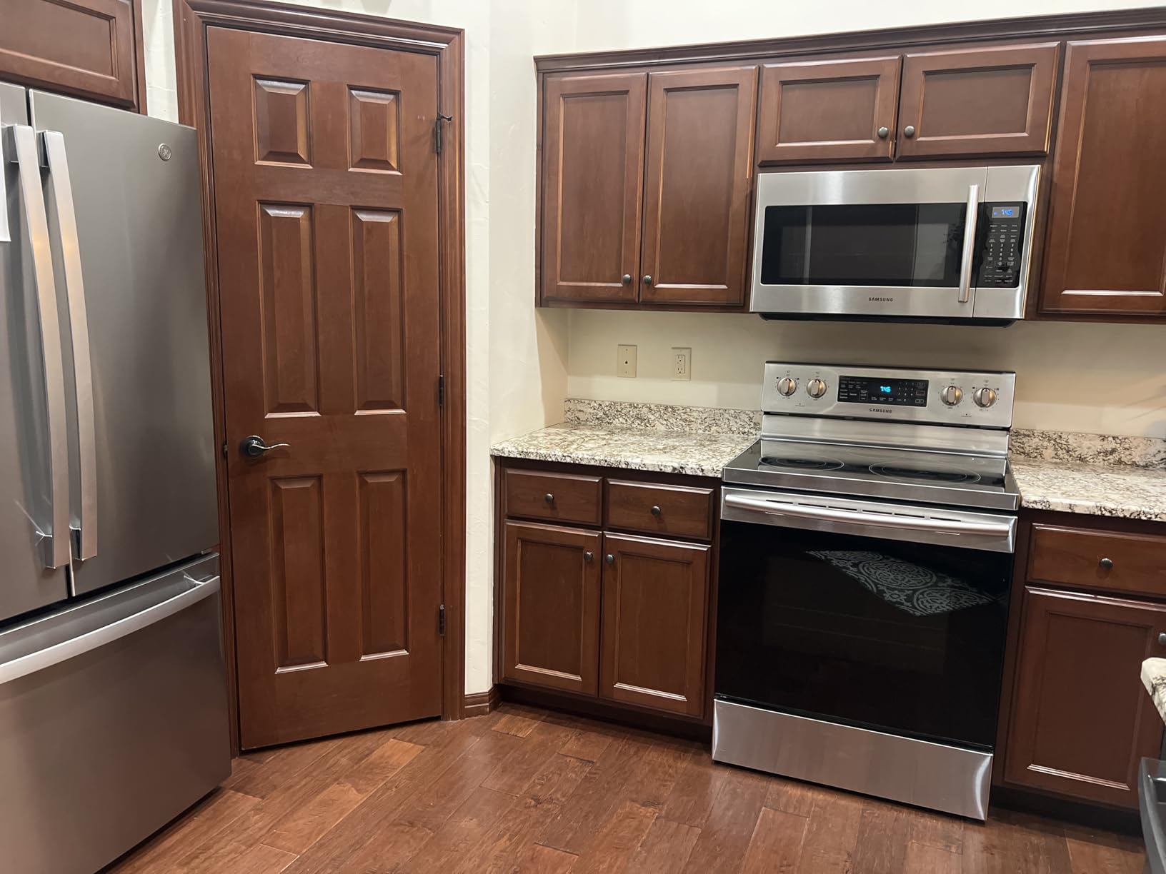 Therapy Wood Cleaner and Furniture Polish 16 oz. (2 Pack) - Wood Cabinet and Table Cleaner - Conditioner - Almond Scent - Customer Photo 1