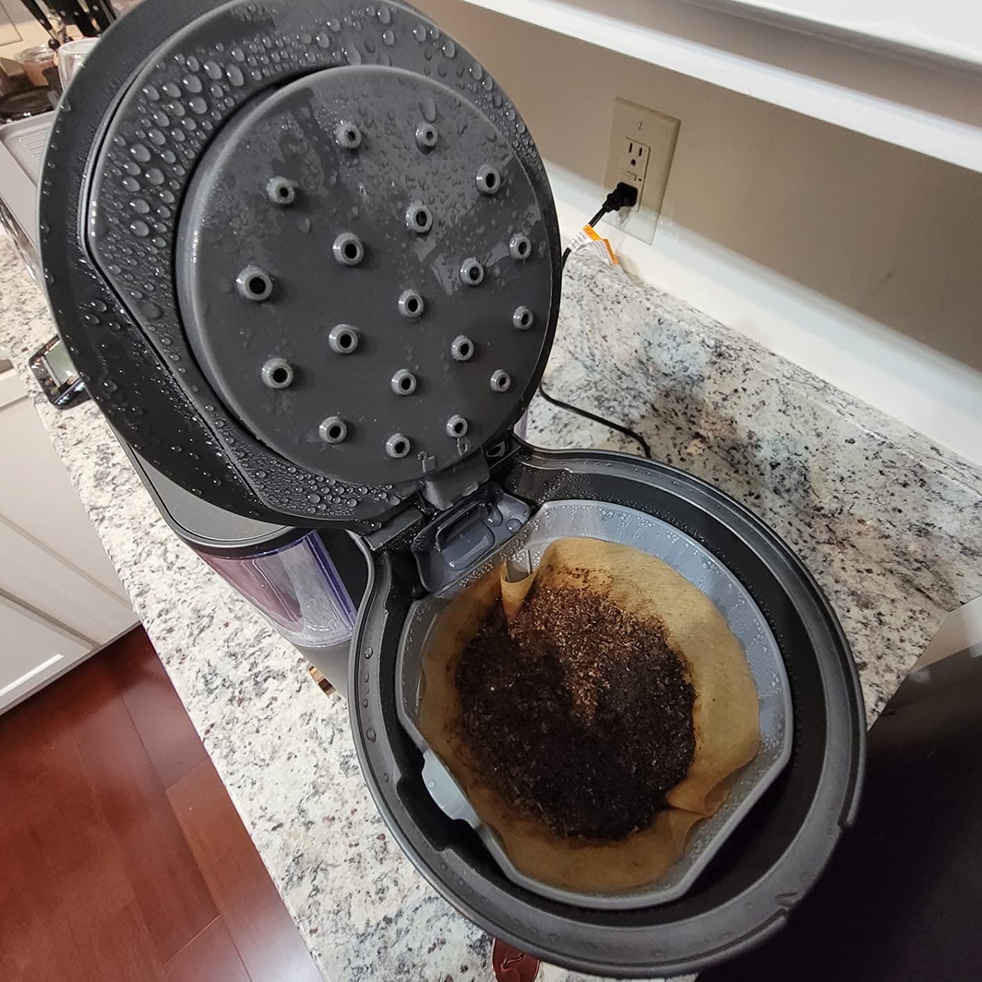 Café Specialty Drip Coffee Maker, 10-Cup Glass Carafe, WiFi Connected Smart Voice-to-Brew, Includes Reusable Filter Basket & Grounds Scooper, Barista-Quality Brew, SCA Certified, Matte Black Customer Review Café Specialty Drip Coffee Maker, 10-Cup Glass Carafe, WiFi Connected Smart Voice-to-Brew, Includes Reusable Filter Basket & Grounds Scooper, Barista-Quality Brew, SCA Certified, Matte Black - Customer Photo 1