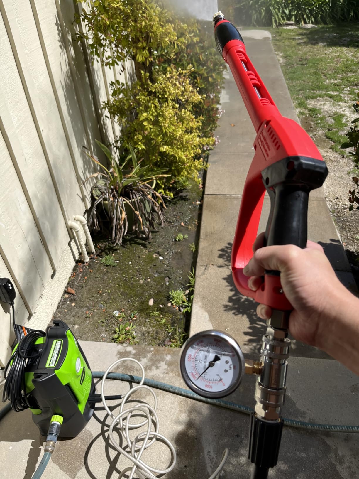 Greenworks Compact Electric Pressure Washer, 1.2 GPM (CSA Certified, Lightweight, 20 FT Tangle-Free Hose, 35 FT Power Cord) Great For Cars, Fences, Patios, Driveways, Decks and Patios customer photo 2