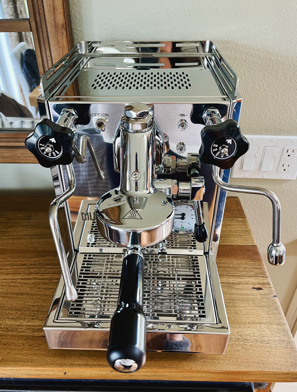 Diletta Bello Espresso Machine | Heat Exchanger | E61 | Manual Control | 3 Liter | Made In Italy | (Stainless Steel) - Customer Photo 1