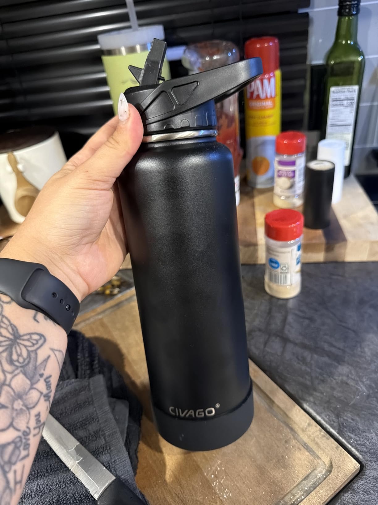 CIVAGO 32 oz Insulated Water Bottle With Straw, Stainless Steel Sports Water Cup Flask with 3 Lids (Straw, Spout and Handle Lid), Wide Mouth Travel Thermal Mug, Black customer photo 2