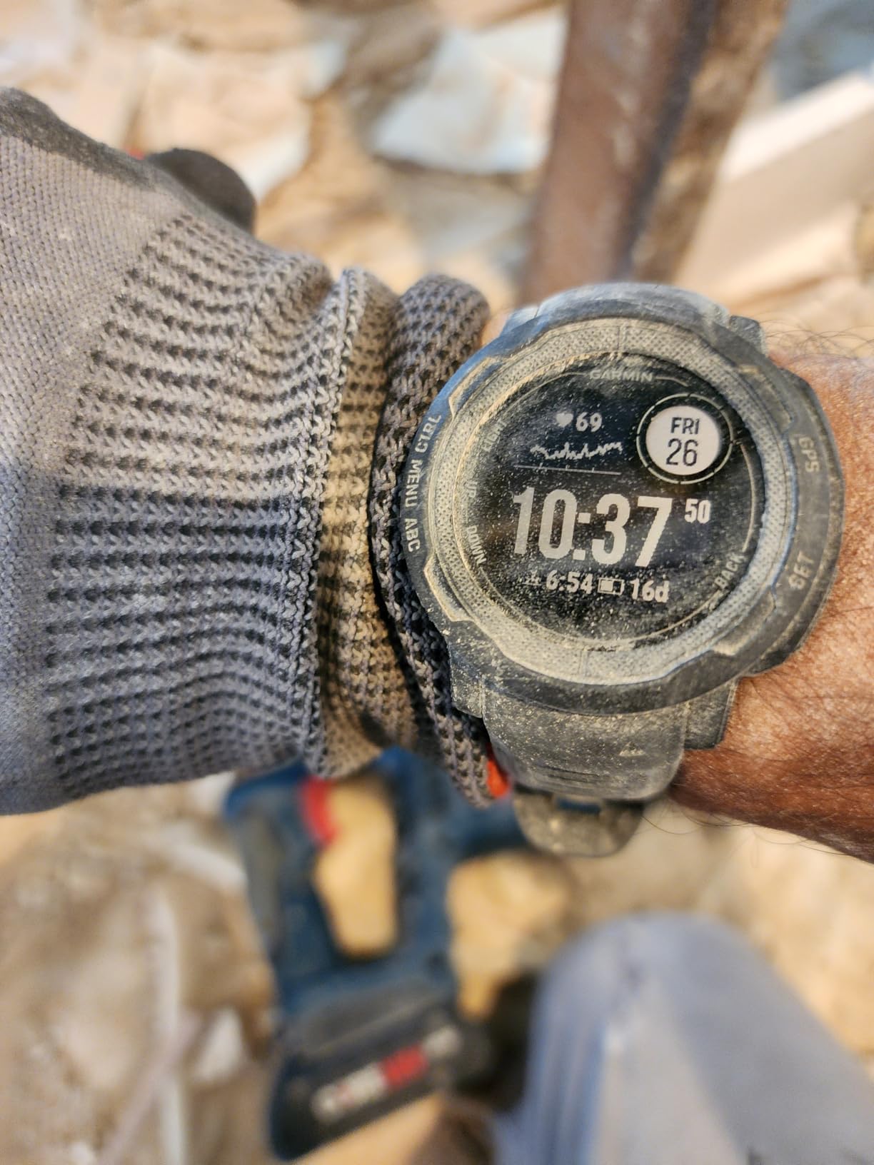 Garmin Instinct 2, Rugged Outdoor Watch with GPS, Built for All Elements, Multi-GNSS Support, Tracback Routing and More, Graphite customer photo 1