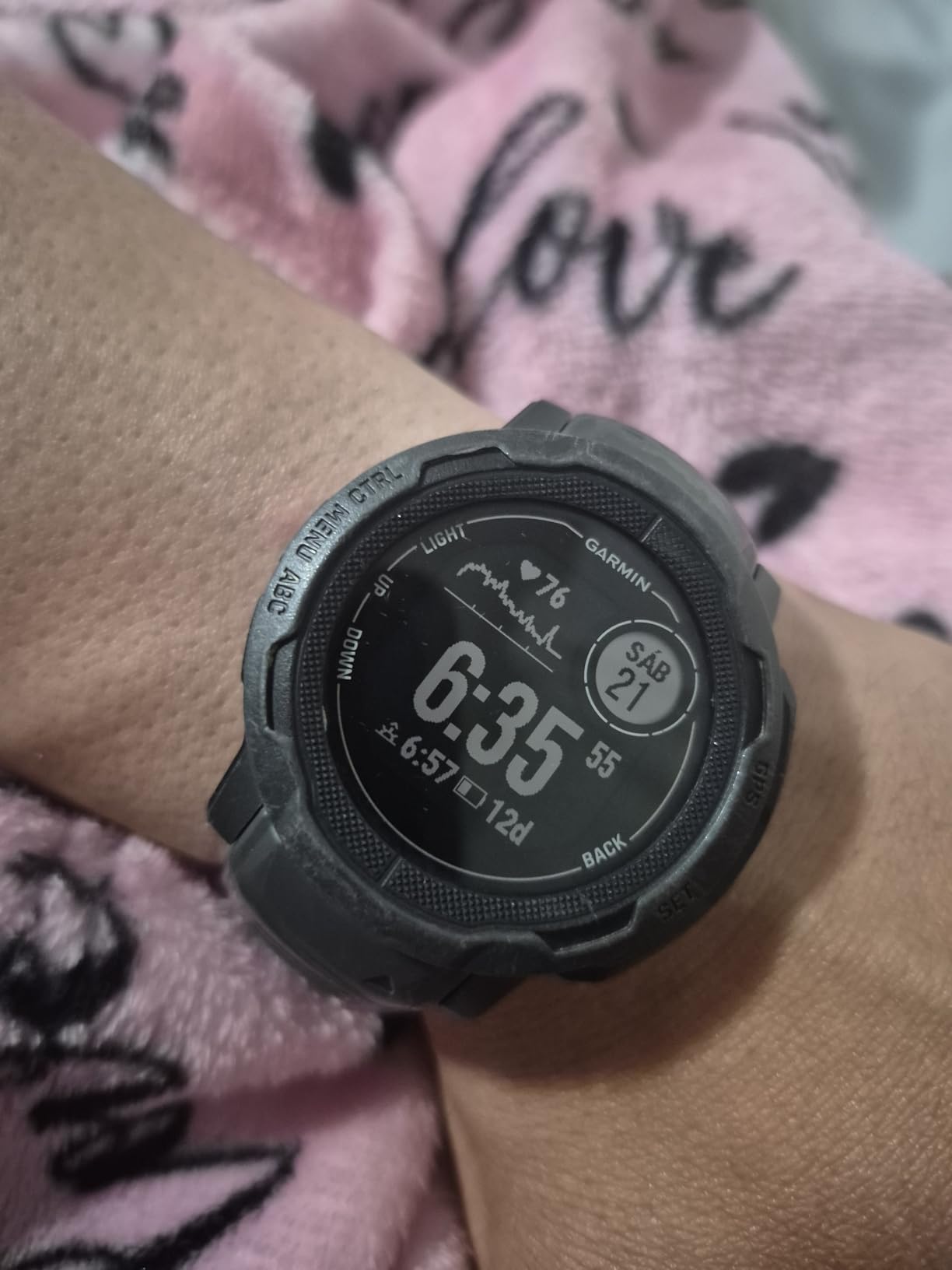 Garmin Instinct 2, Rugged Outdoor Watch with GPS, Built for All Elements, Multi-GNSS Support, Tracback Routing and More, Graphite customer photo 2