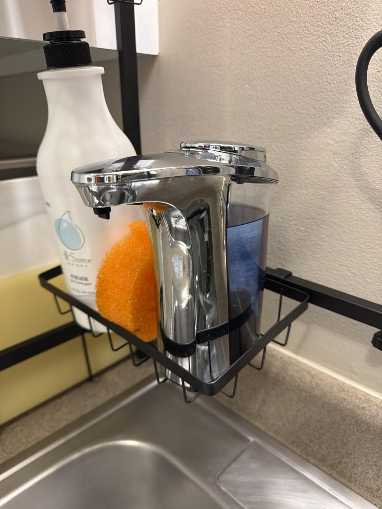 FKWin Automatic Soap Dispenser, Touchless Sensor Hand Soap Dispenser 17oz/500ml, 5 Adjustable Dispensing, Wide Opening Refillable Reservoir, Battery Powered for Bathroom & Kitchen – Silver Customer Review FKWin Automatic Soap Dispenser, Touchless Sensor Hand Soap Dispenser 17oz/500ml, 5 Adjustable Dispensing, Wide Opening Refillable Reservoir, Battery Powered for Bathroom & Kitchen – Silver - Customer Photo 2