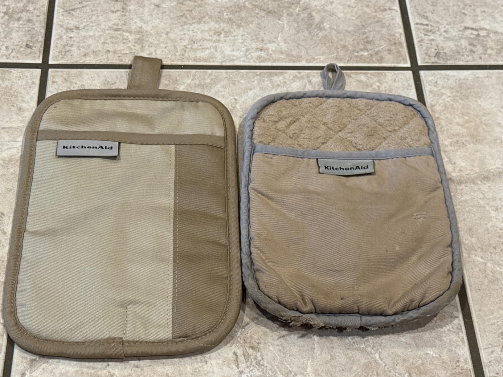 KitchenAid Beacon Two-Tone Non-Slip Pot Holder Set, Pistachio/Graphite Green, 7