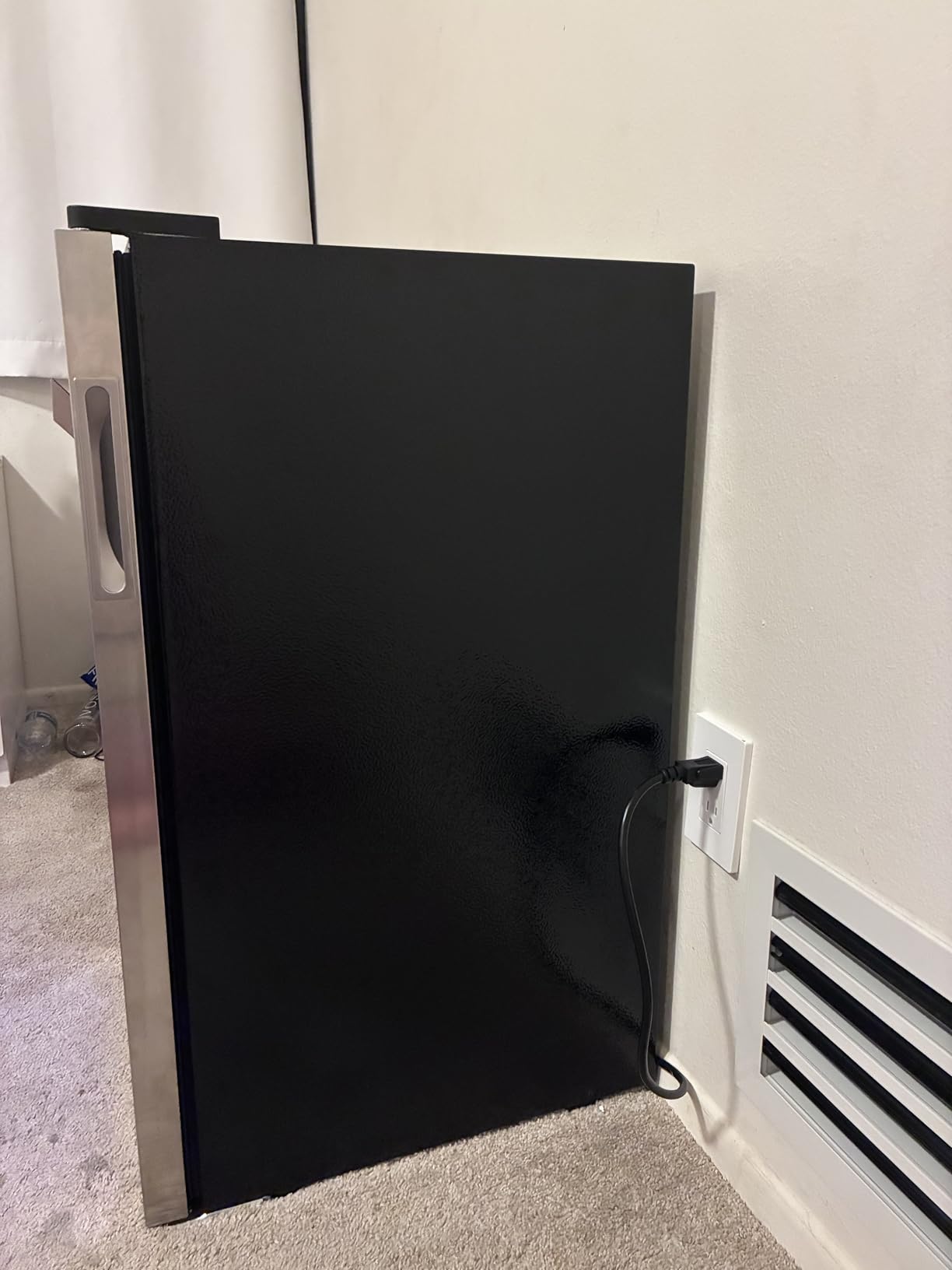 Honeywell Beverage Refrigerator and Cooler, 116 Can Mini Fridge with Glass Door for Soda Beer or Wine for Office or Bar with Adjustable Removable Shelving, Commercial Grade Customer Review Honeywell Beverage Refrigerator and Cooler, 116 Can Mini Fridge with Glass Door for Soda Beer or Wine for Office or Bar with Adjustable Removable Shelving, Commercial Grade - Customer Photo 1