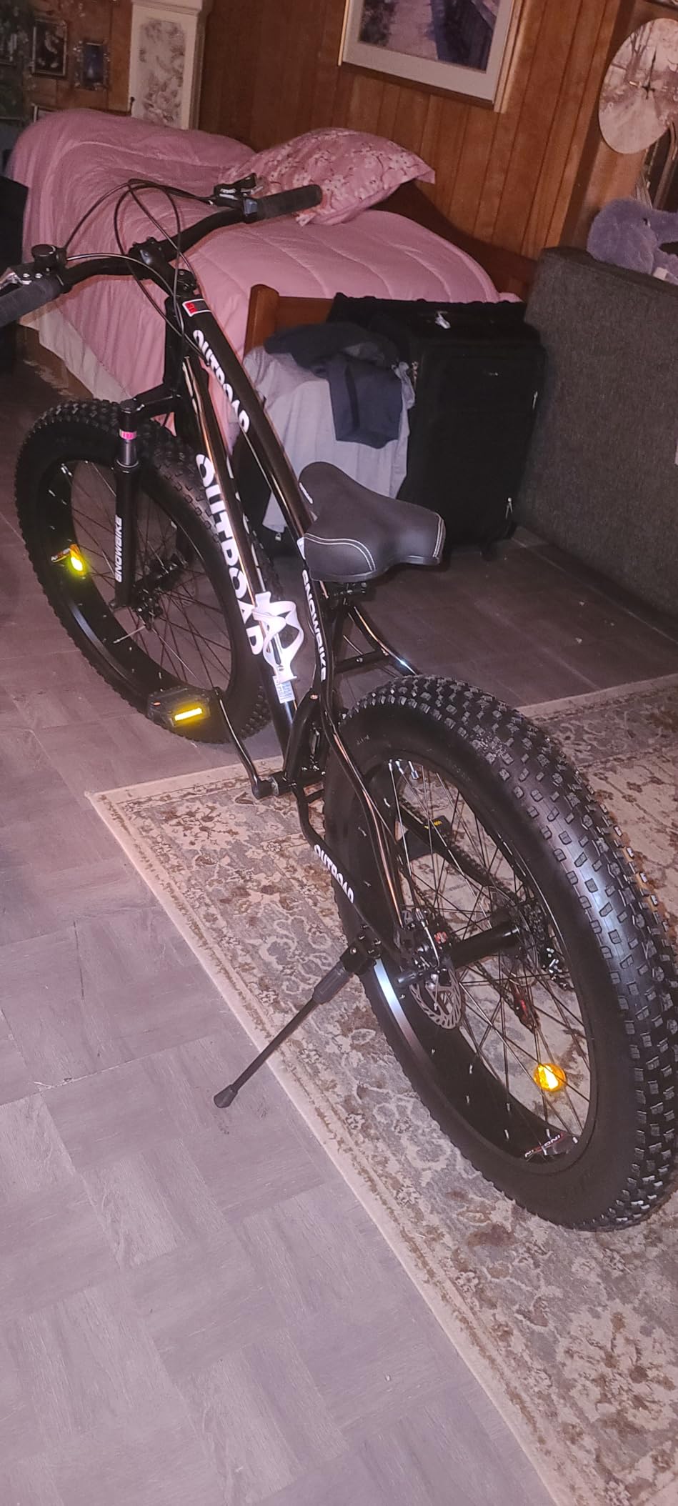 Outroad Fat Tire Mountain Bike with 26 inch Wheels, 21 Speed with High Carbon Steel Frame, Double Disc Brake and Front Suspension Anti-Slip Bikes customer photo 2