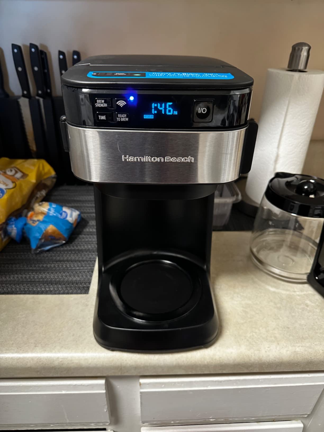 Hamilton Beach Works with Alexa Smart Coffee Maker, Programmable, 12 Cup Capacity, Black and Stainless Steel (49350R) Customer Review Hamilton Beach Works with Alexa Smart Coffee Maker, Programmable, 12 Cup Capacity, Black and Stainless Steel (49350R) - Customer Photo 4