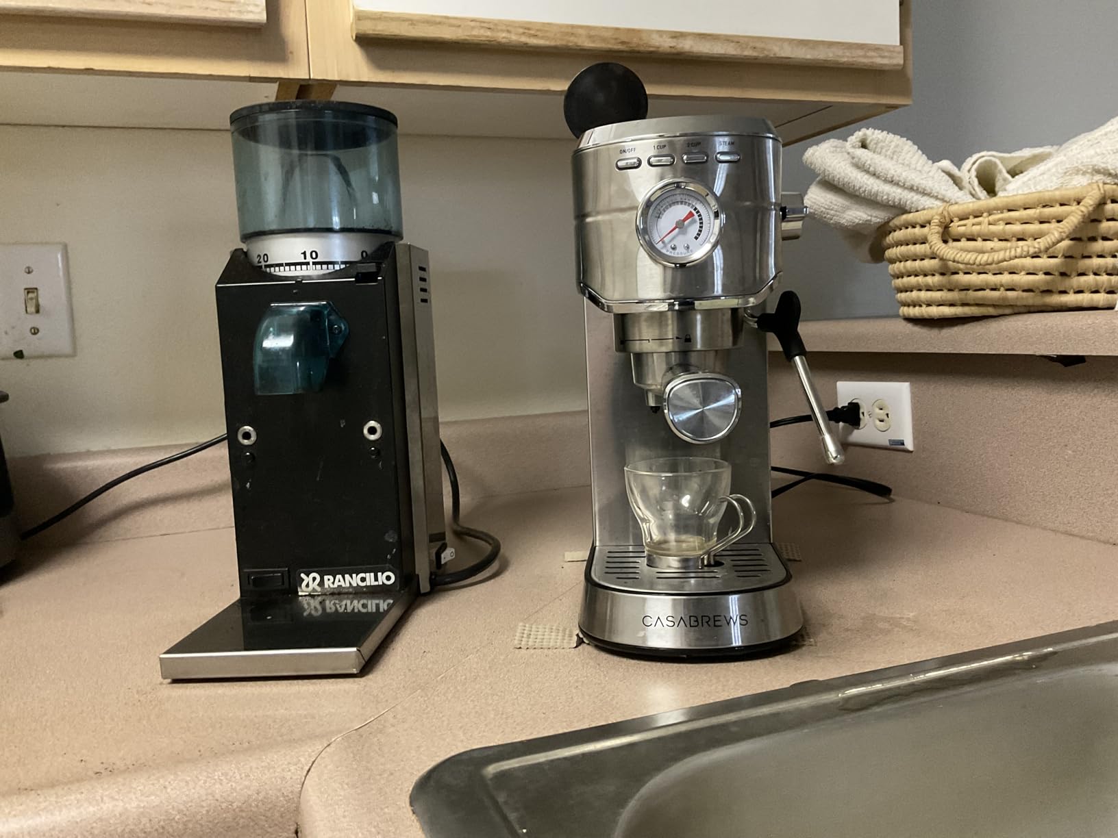 CASABREWS CM5418 Espresso Machine 20 Bar, Compact Espresso Maker with Steam Milk Frother, Stainless Steel Coffee Machine with 34oz Removable Water Tank for Cappuccino, Gift for Women or Men, Silver Customer Review CASABREWS CM5418 Espresso Machine 20 Bar, Compact Espresso Maker with Steam Milk Frother, Stainless Steel Coffee Machine with 34oz Removable Water Tank for Cappuccino, Gift for Women or Men, Silver - Customer Photo 1