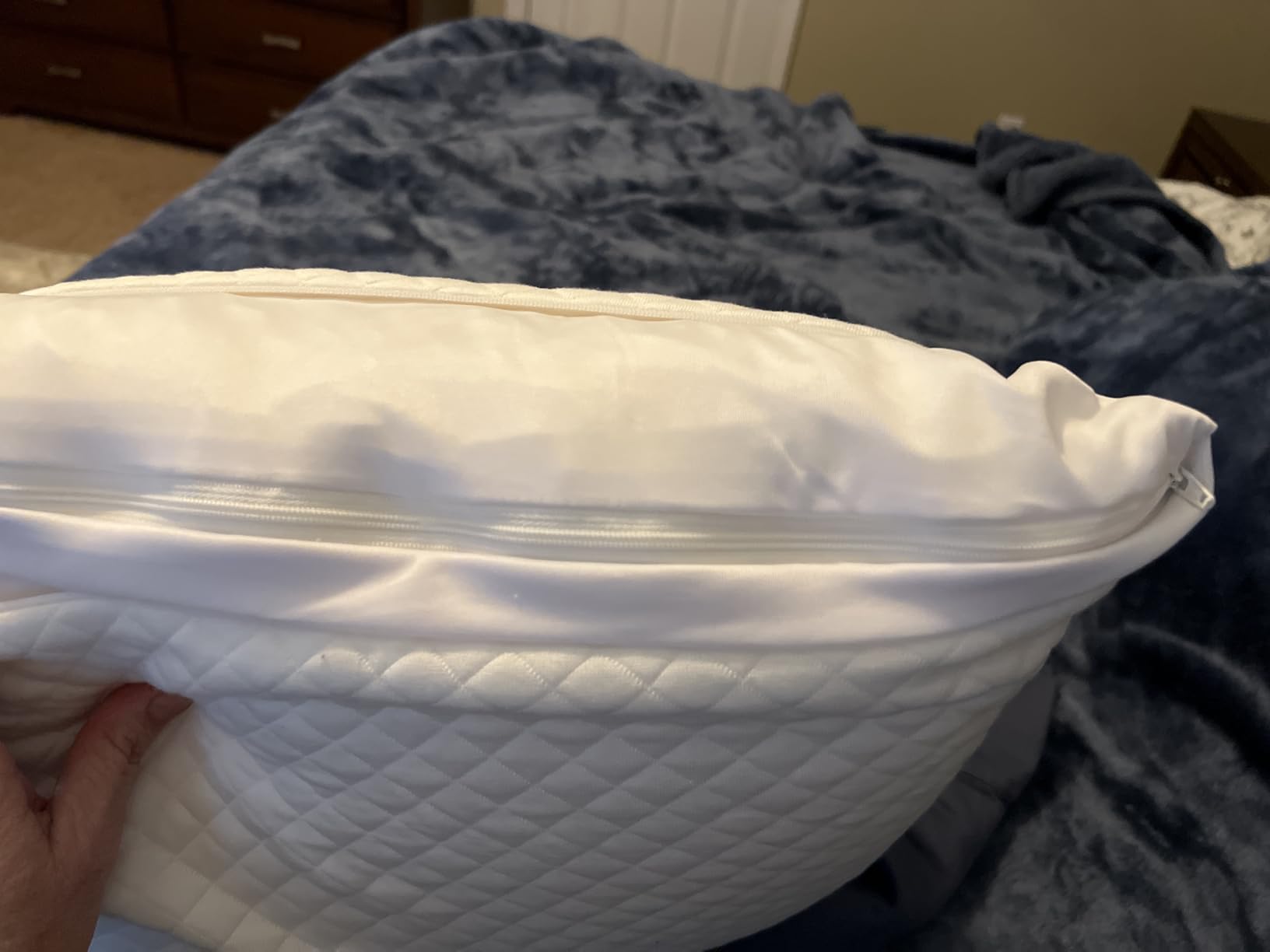 DreamyBlue Signature Pillow w/Adjustable Loft - Shredded Memory Foam Fill - Neutral Alignment for Side, Back, and Stomach Sleepers - Washable Bamboo Rayon Cover - CertiPUR-US Certified Foam (Queen) customer photo 2