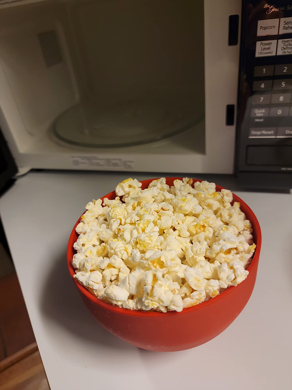 W&P Microwave Silicone Popper Maker | Red | Collapsible Bowl w/Built in Measuring, BPA, Eco-Friendly, Waste Free, 9.3 Cups of Popped Popcorn Customer Review W&P Microwave Silicone Popper Maker | Red | Collapsible Bowl w/Built in Measuring, BPA, Eco-Friendly, Waste Free, 9.3 Cups of Popped Popcorn - Customer Photo 2