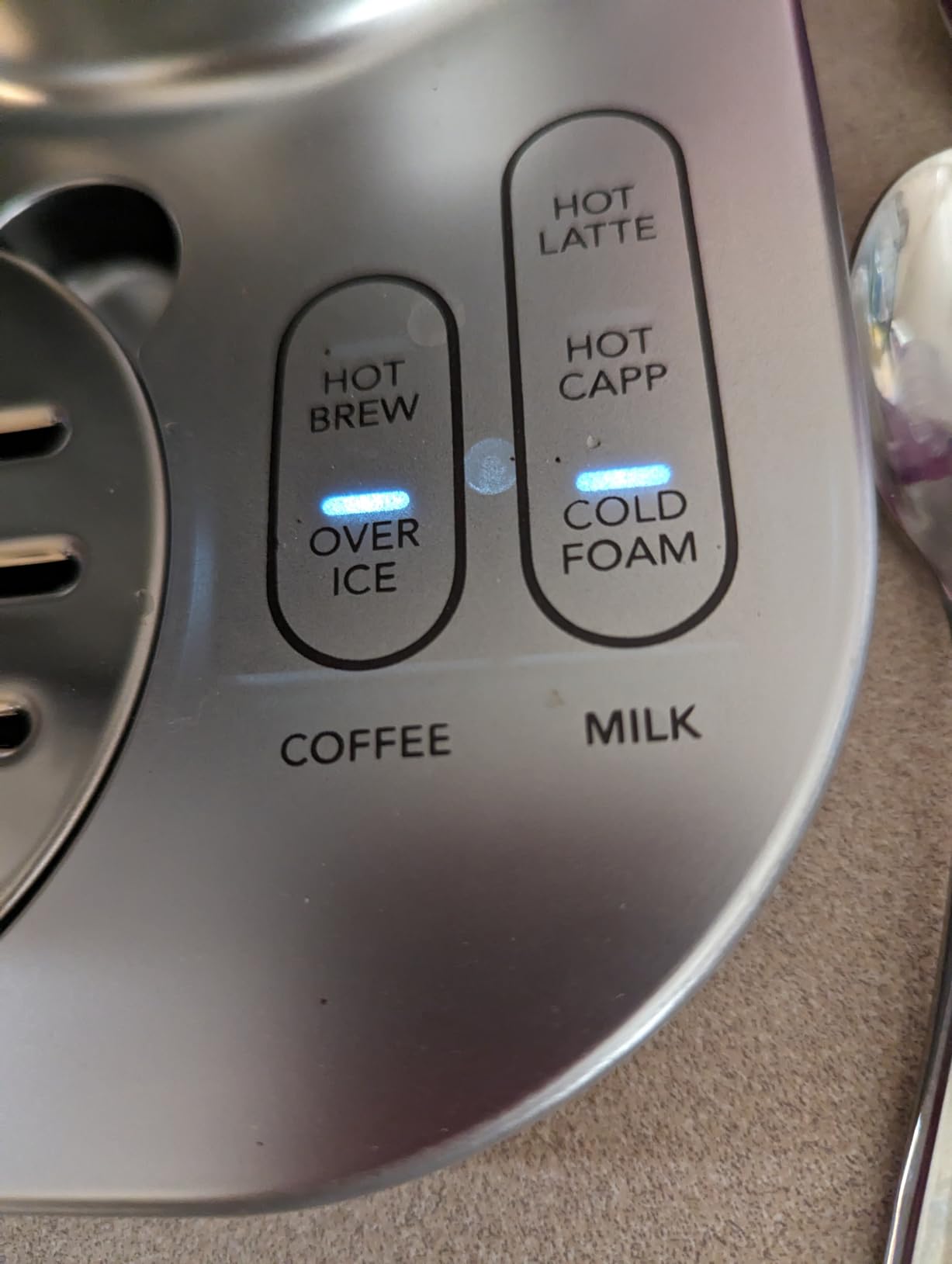 Mr. Coffee 4-in-1 Latte Lux Iced Hot Coffee Maker with Built-In Milk Frother Single-Serve 22 Ounces - Customer Photo 5