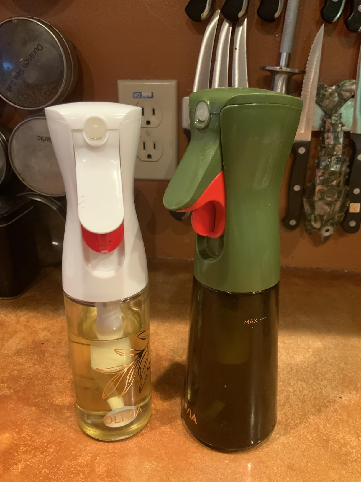 FLAIROSOL OLIVIA. The Original Advanced Oil Sprayer for Cooking, Salads, BBQs and More, Continuous Spray with Portion Control, Trusted by Chefs. Patented Technology. (Glass Bottle) (Golden Leaves) Customer Review FLAIROSOL OLIVIA. The Original Advanced Oil Sprayer for Cooking, Salads, BBQs and More, Continuous Spray with Portion Control, Trusted by Chefs. Patented Technology. (Glass Bottle) (Golden Leaves) - Customer Photo 2