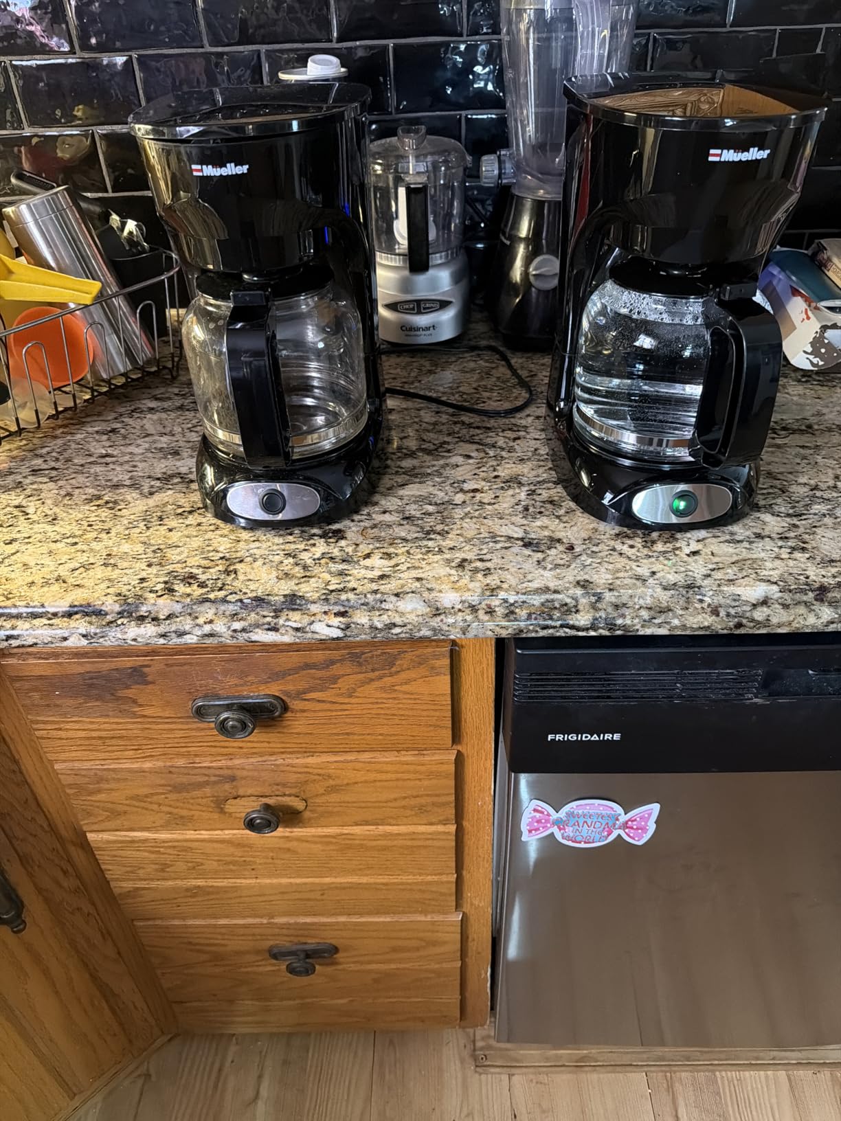 Mueller 12-Cup Drip Coffee Maker - Borosilicate Carafe, Auto-Off, Reusable Filter, Anti-Drip, Keep-Warm Function, Clear Water Level Window Coffee Machine, Kitchen Essentials & Accessories Customer Review Mueller 12-Cup Drip Coffee Maker - Borosilicate Carafe, Auto-Off, Reusable Filter, Anti-Drip, Keep-Warm Function, Clear Water Level Window Coffee Machine, Kitchen Essentials & Accessories - Customer Photo 4