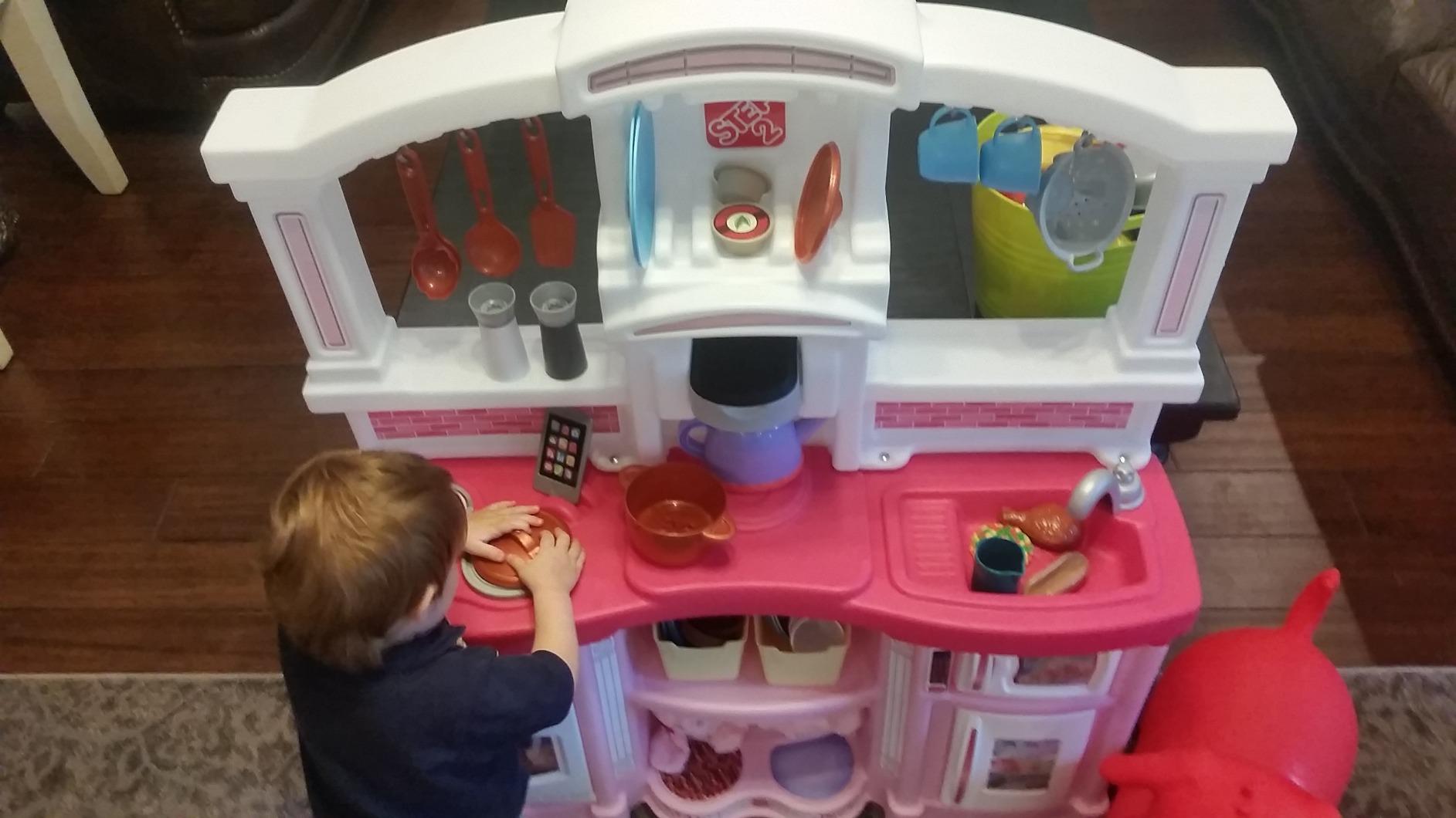 Step2 Fun with Friends Kids Kitchen Playset, Indoor/Outdoor Kitchenette with Lights & Sounds, Durable Plastic, 25-Piece Toy Accessories, Toddlers 2+ Years, Gray Customer Review Step2 Fun with Friends Kids Kitchen Playset, Indoor/Outdoor Kitchenette with Lights & Sounds, Durable Plastic, 25-Piece Toy Accessories, Toddlers 2+ Years, Gray - Customer Photo 3