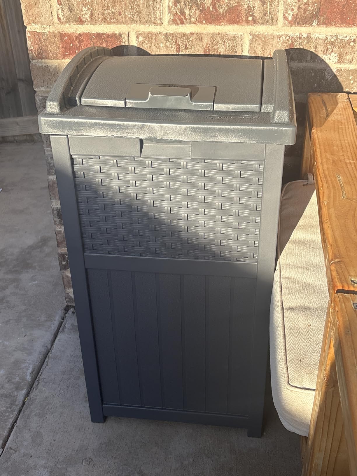 Suncast 33 Gallon Wicker-Style Hideaway Trash Can with Secure Latching Lid and Weather-Resistant Construction for Patio, Cyberspace Grey, Made in the USA - Customer Photo 3