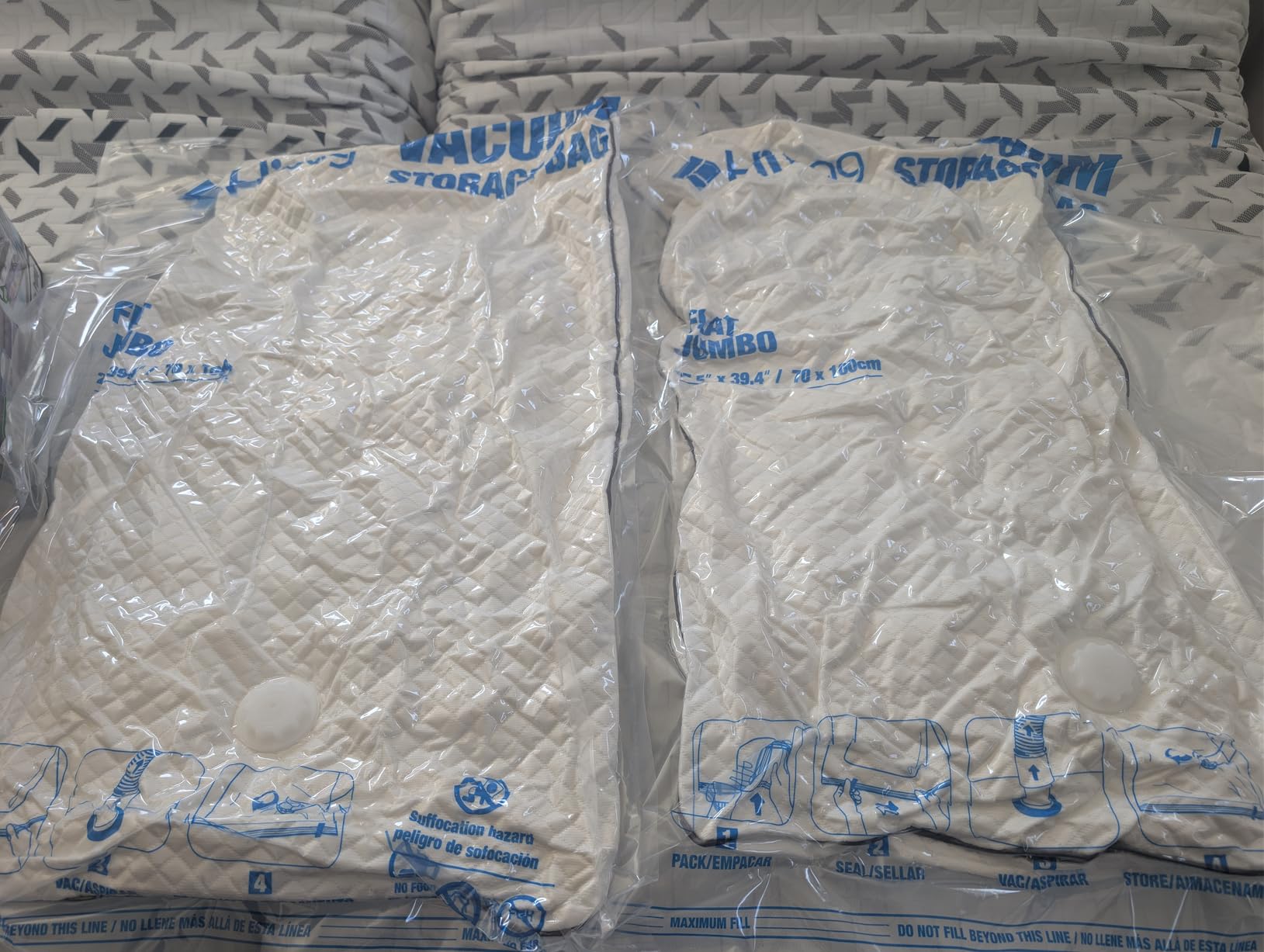 HIBAG Vacuum Storage Seal Bags, 10 Jumbo Space Saver Vacuum Sealer Bags for Clothes, Comforters, Blankets, Bedding (10J) Customer Review HIBAG Vacuum Storage Seal Bags, 10 Jumbo Space Saver Vacuum Sealer Bags for Clothes, Comforters, Blankets, Bedding (10J) - Customer Photo 4