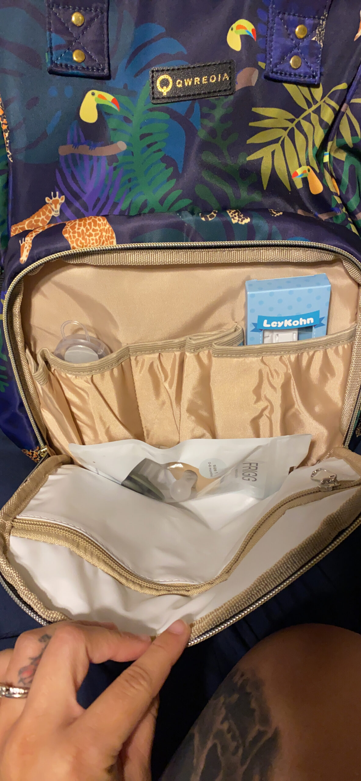 Camo Diaper Bag Backpack for Dad and Mom with USB Charging Port Stroller Straps and Insulated Pocket,army military Travel Nappy Backpack (DADDY and MOMMY patches) customer photo 2