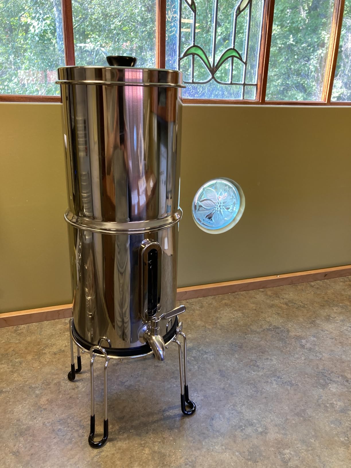 Purewell 2.25G Gravity Water Filter System with Water Level Window, 3-Stage 0.01μm Ultra-Filtration Stainless Steel Countertop System with 2 Filters and Stand, Reduce 99% Chlorine, PW-KS Customer Review Purewell 2.25G Gravity Water Filter System with Water Level Window, 3-Stage 0.01μm Ultra-Filtration Stainless Steel Countertop System with 2 Filters and Stand, Reduce 99% Chlorine, PW-KS - Customer Photo 5