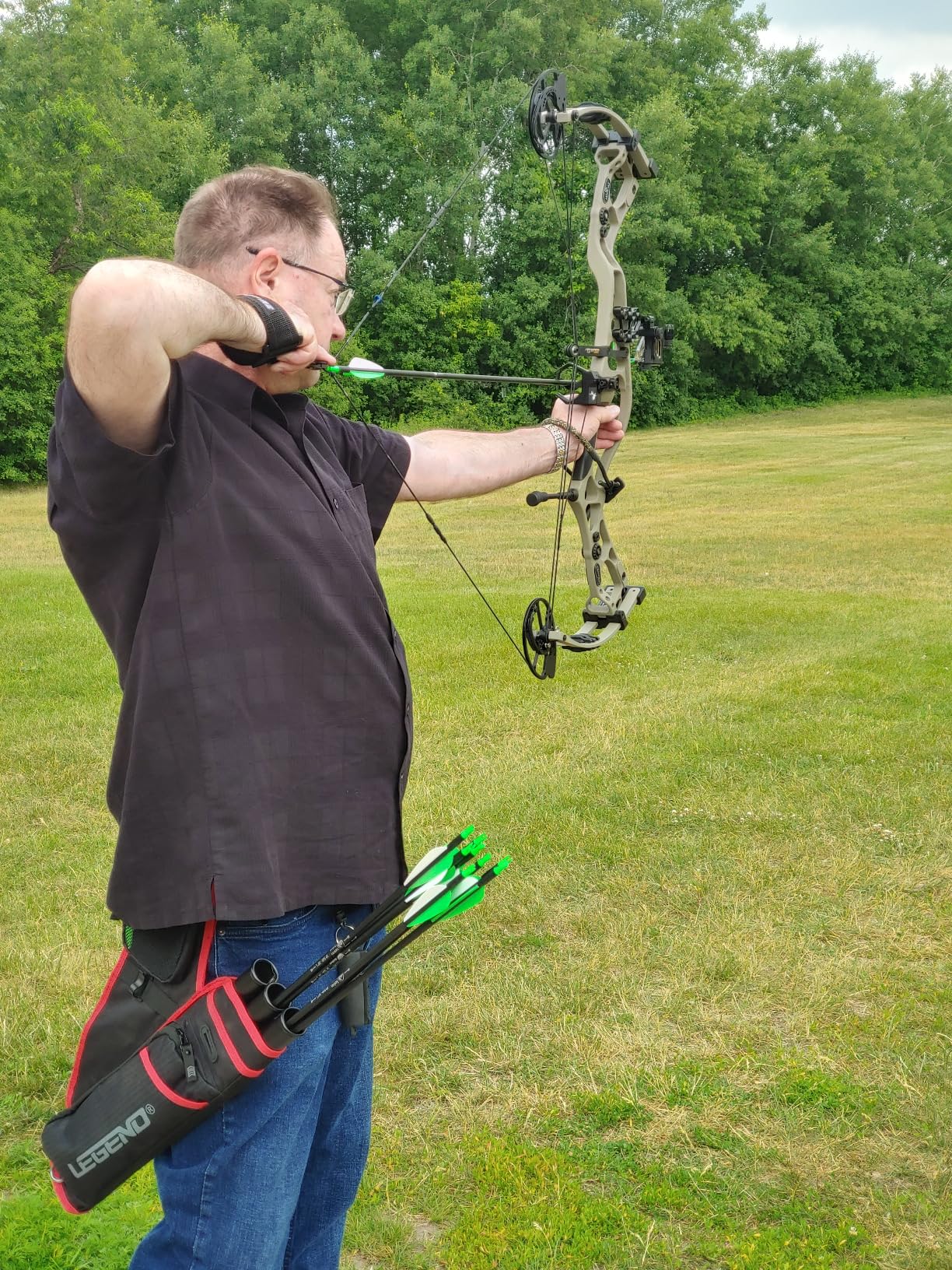 Sanlida Dragon 10 Flagship Top of The Line Hunting Compound Bow Kit for Adults, Standard Hunting Bow for Adults and Advanced Archers, IBO Speed 340 FPS, Limited Life-time Warranty, RH Only customer photo 2
