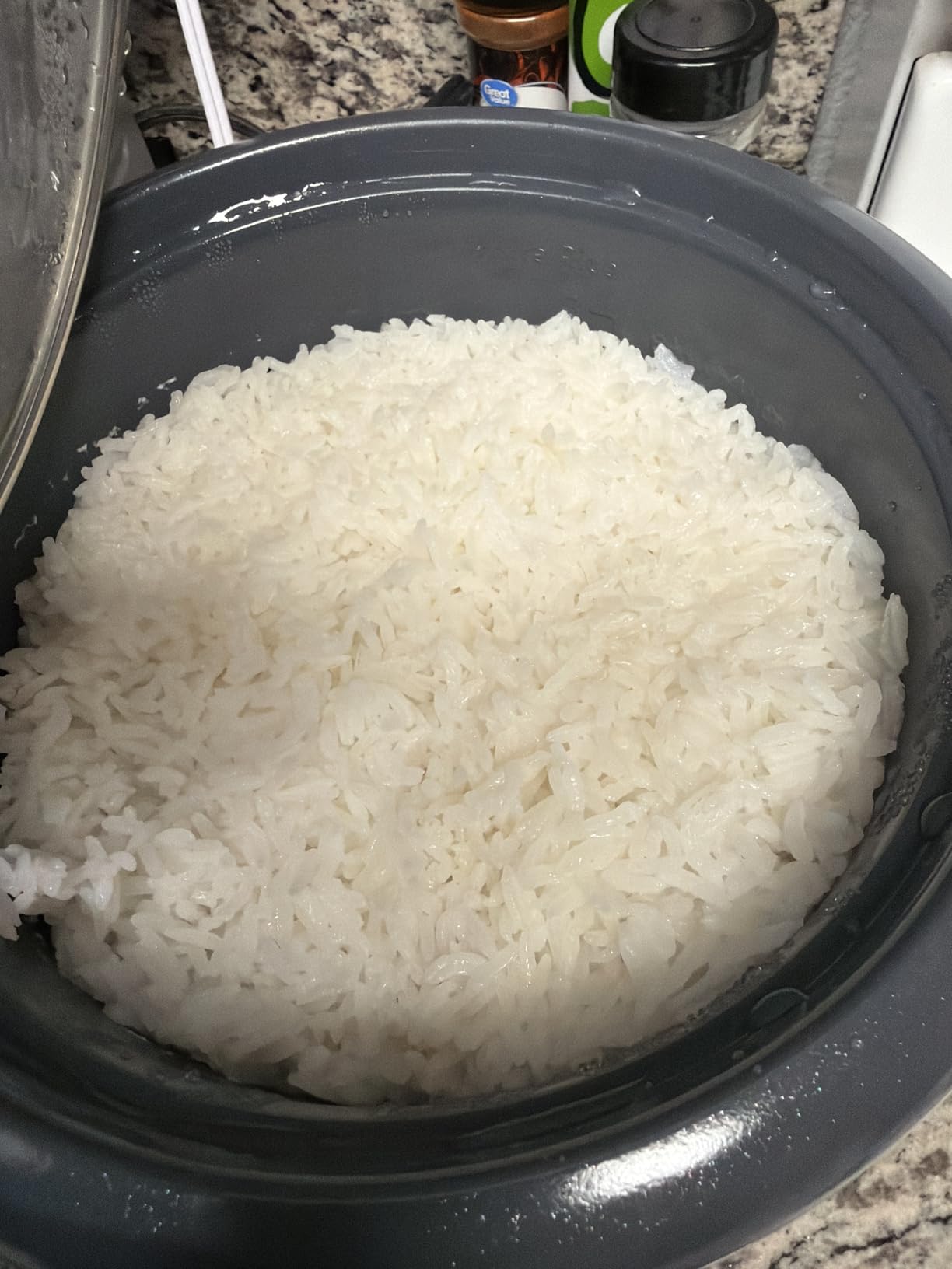 AROMA Rice Cooker, 3-Cup (Uncooked) / 6-Cup (Cooked), Small Rice Cooker, Oatmeal Cooker, Soup Maker, Auto Keep Warm, 1.5 Qt, White, ARC-393NG - Customer Photo 1