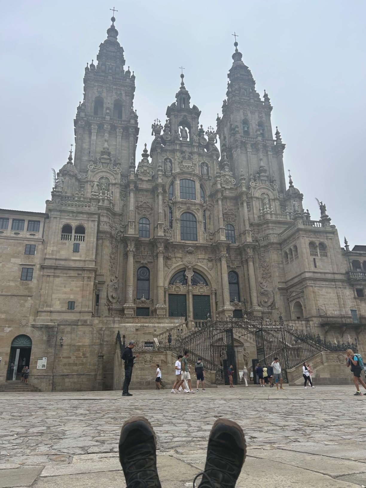 Columbia Men's Fairbanks Mid Hiking Boots customer photo 2