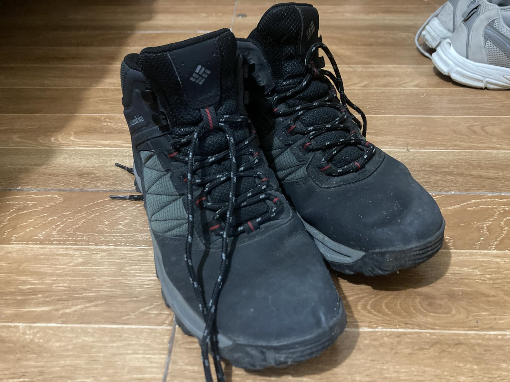 Columbia Men's Transverse Hike Waterproof customer photo 2