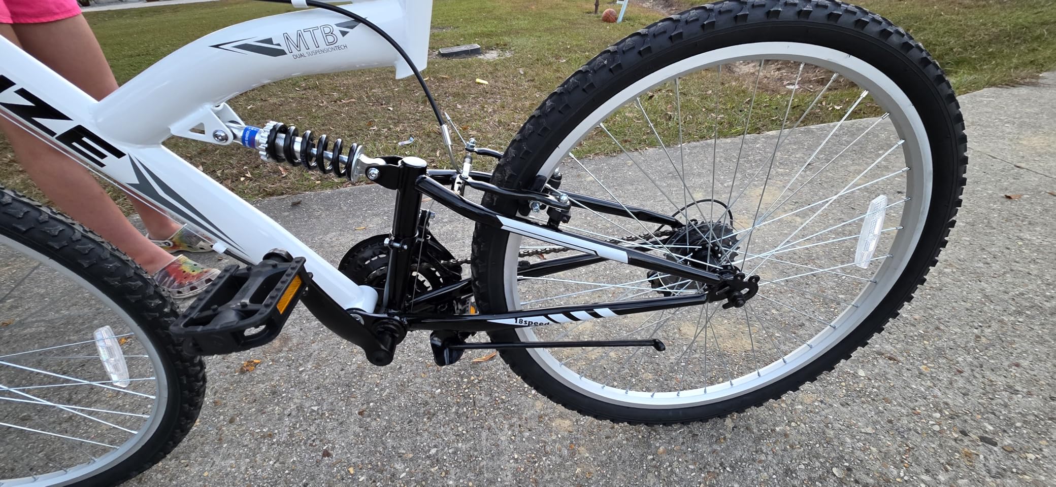 WEIZE Mountain Bike, 26/27.5 inch Outdoor Cycling Bike,18-Speed/High-Carbon Steel/Dual Full Suspension, Adjustable Ergonomic Seat for Men Women Adult, MTB Bicycle with Suspension Fork,Sleek Colors customer photo 2