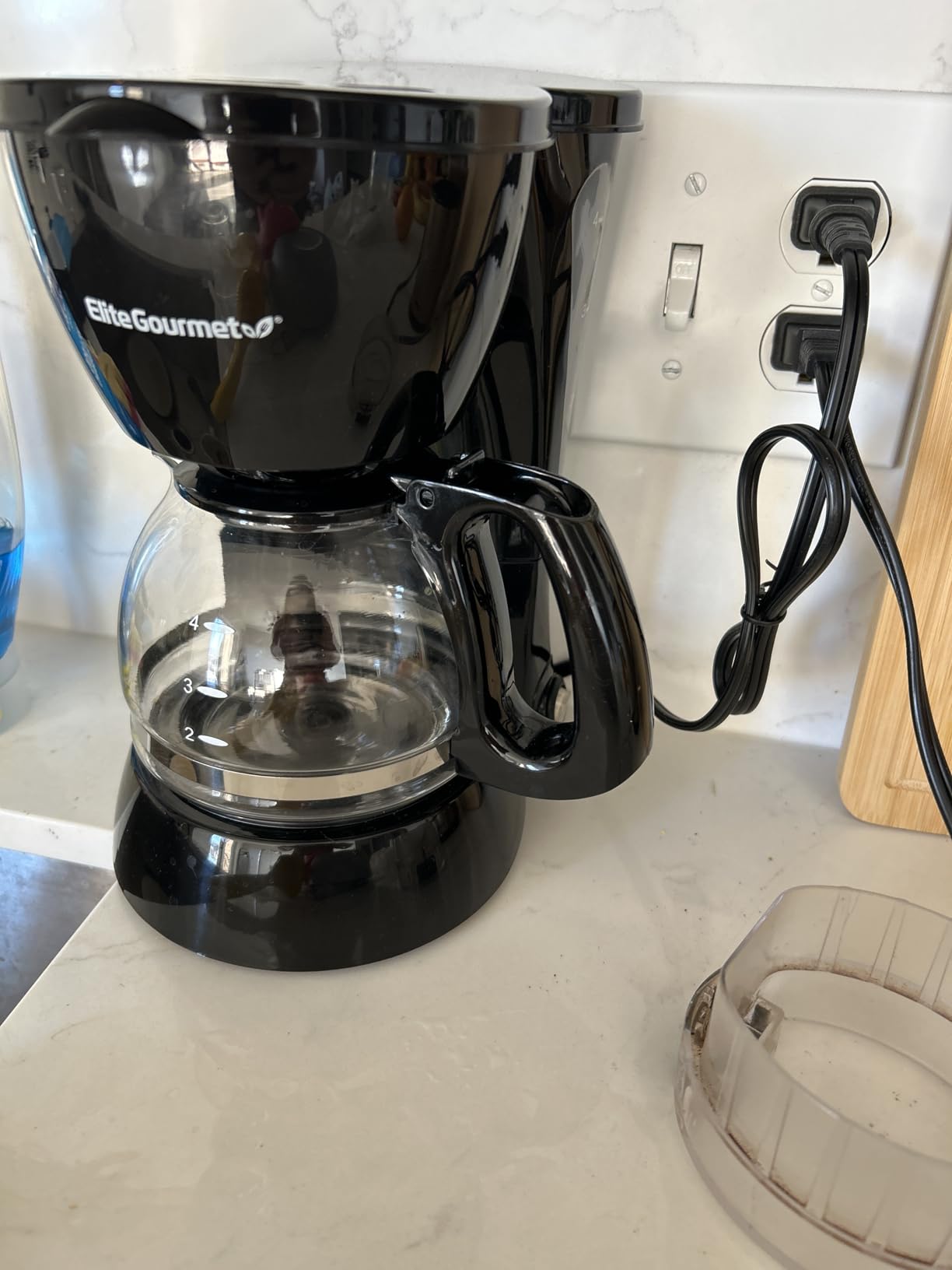 Elite Gourmet EHC4128 Automatic 4-Cup Brew & Drip Coffee Maker with Pause N Serve, Glass Carafe, Reusable Filter, On/Off Switch, Keep Warm, Water Level Indicator, Black - Customer Photo 1