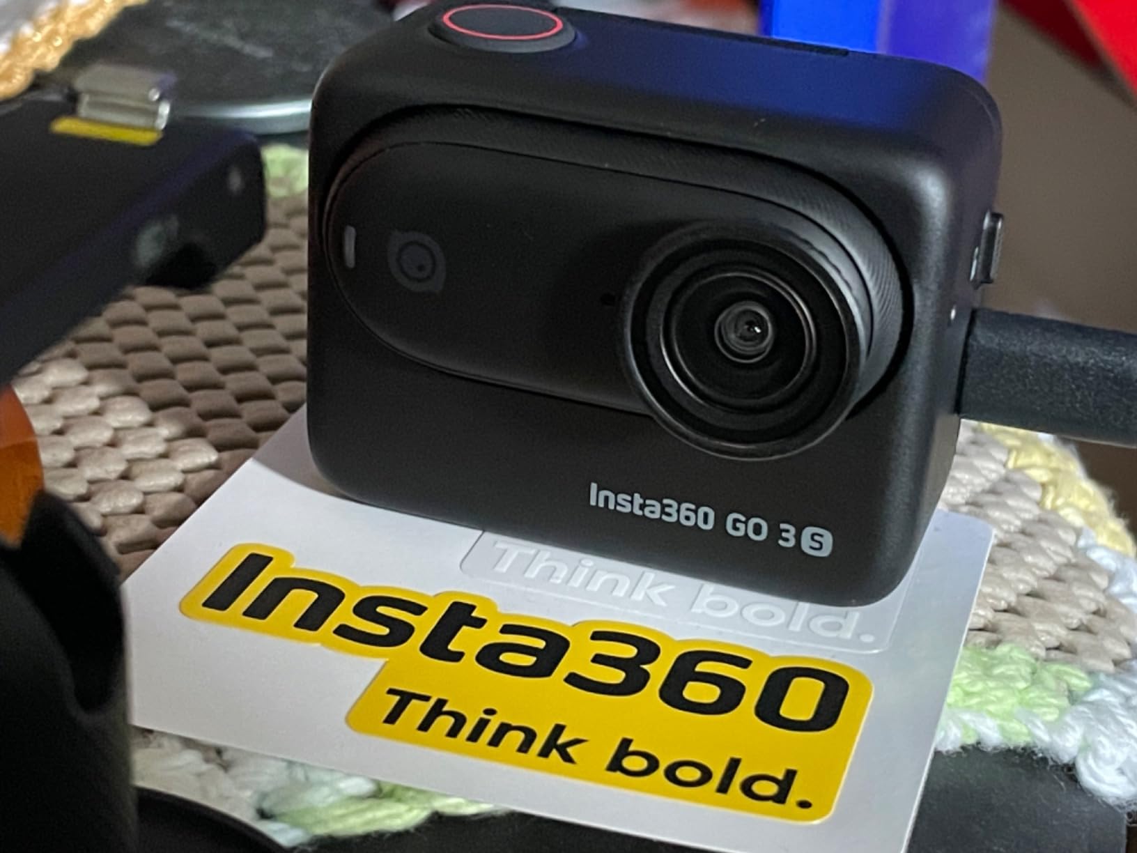 Insta360 GO 3S - 128 GB Black 4K Tiny Portable Vlogging Camera, Hands-Free POVs, Mount Anywhere, Stabilization, 140 Min Battery Life, 10m Waterproof, Pet POV customer photo 1