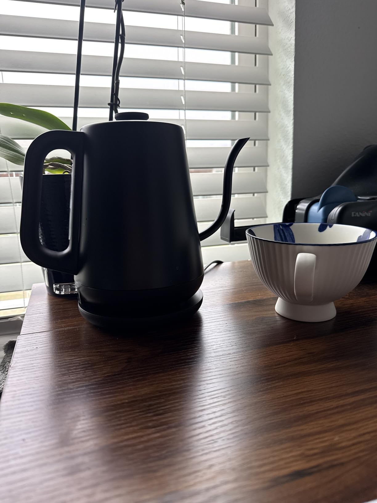 Chefman Gooseneck Electric Kettle, 0.8L Pour Over Tea Kettle for Coffee and Tea, One-Touch Operation, Boil-Dry Protection, Auto Shut-Off, Ultra-Fast Hot Water Boiler - Black - Customer Photo 1