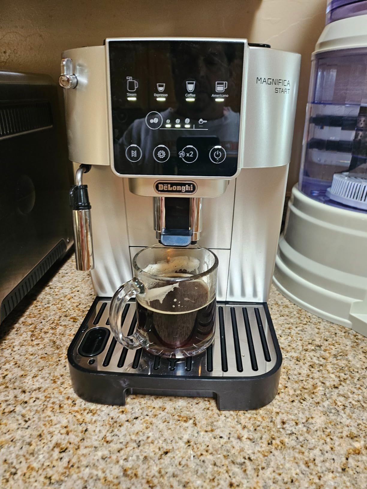 De'Longhi Magnifica Start Automatic Espresso Machine with Manual Milk Frother & Built in Grinder - 3 One-Touch Recipes, Easy-to-Clean, Home Barista Coffee Maker for Lattes, Cappuccino, Iced Coffee - Customer Photo 2