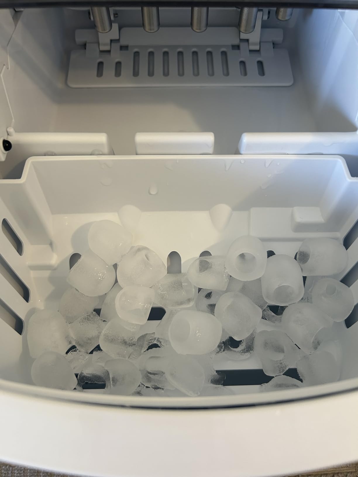 EUHOMY Ice Maker Countertop, 9 Cubes Ready in 6 Mins, 26lbs/24H, Self-Cleaning, Portable Ice Maker Machine with Carry Handle, Basket and Scoop, 2 Sizes of Bullet Ice for Home, Kitchen, Office customer photo 2