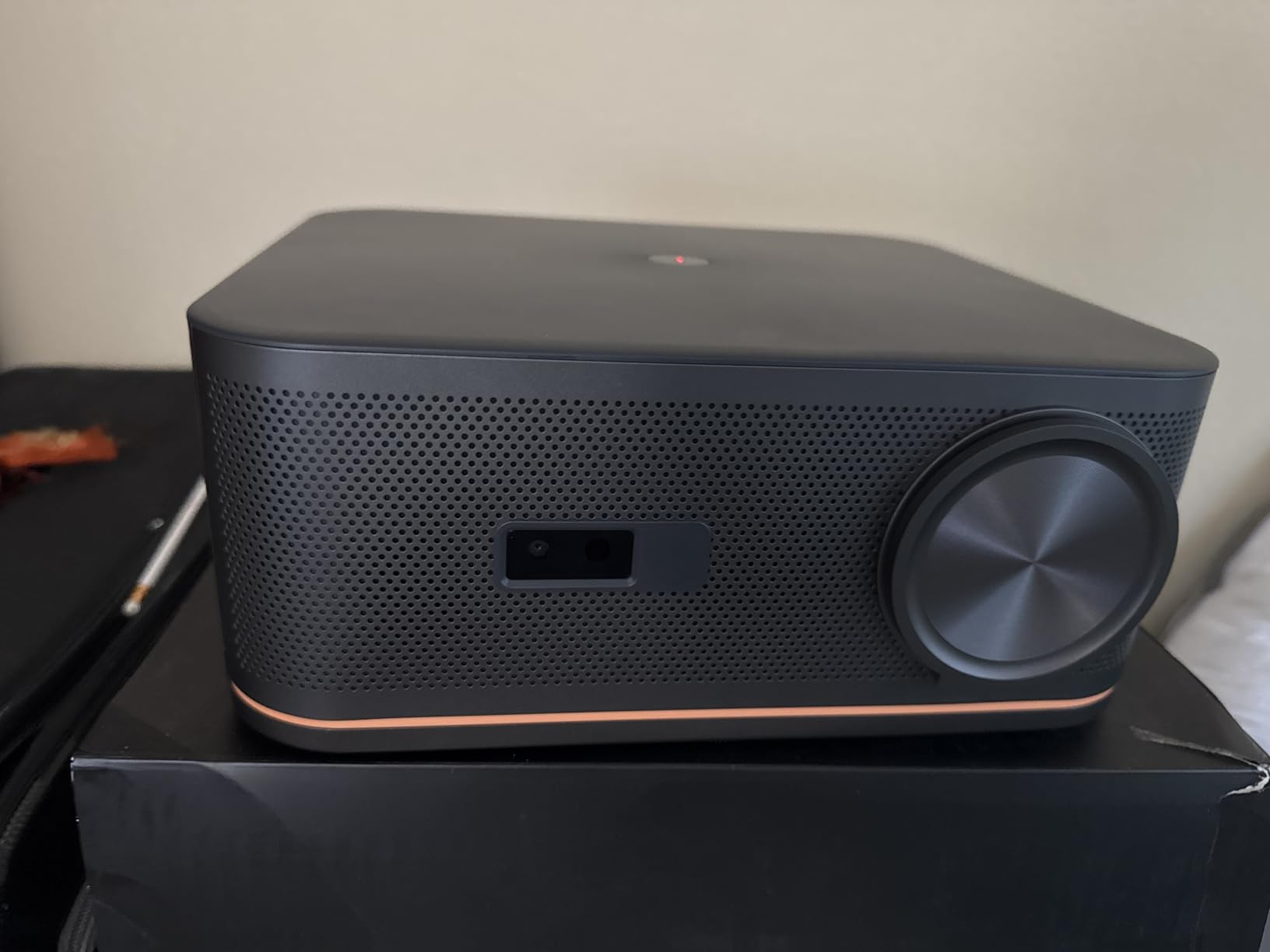 2000 ANSI 4K Decoding Projector with WiFi and Bluetooth, HAPPRUN Movie Home Theater with Auto Focus, 300'' Display for Indoor/Outdoor, Smart Proyector Compatible with Phone/TV Stick/PC/PS5 customer photo 2