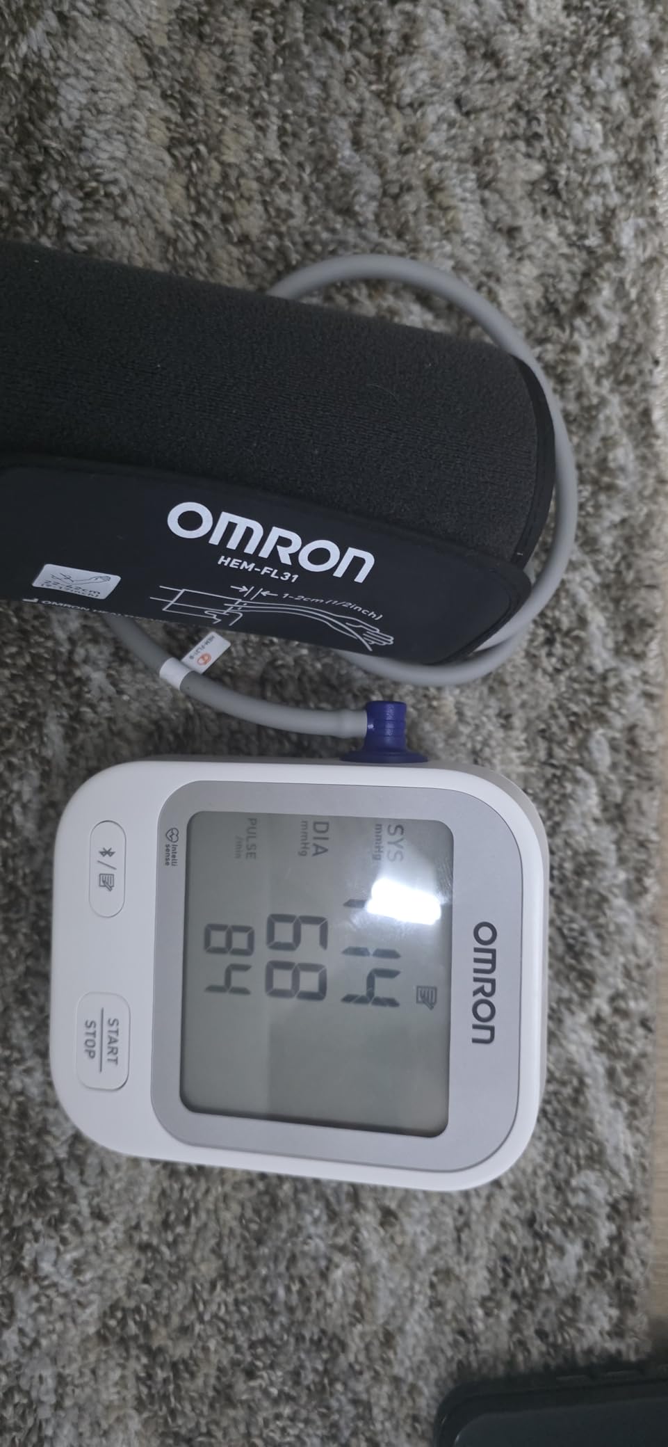 OMRON Silver Blood Pressure Monitor for Home Use & Upper Arm Blood Pressure Cuff - #1 Doctor & Pharmacist Recommended Brand - Clinically Validated - Connect App customer photo 1