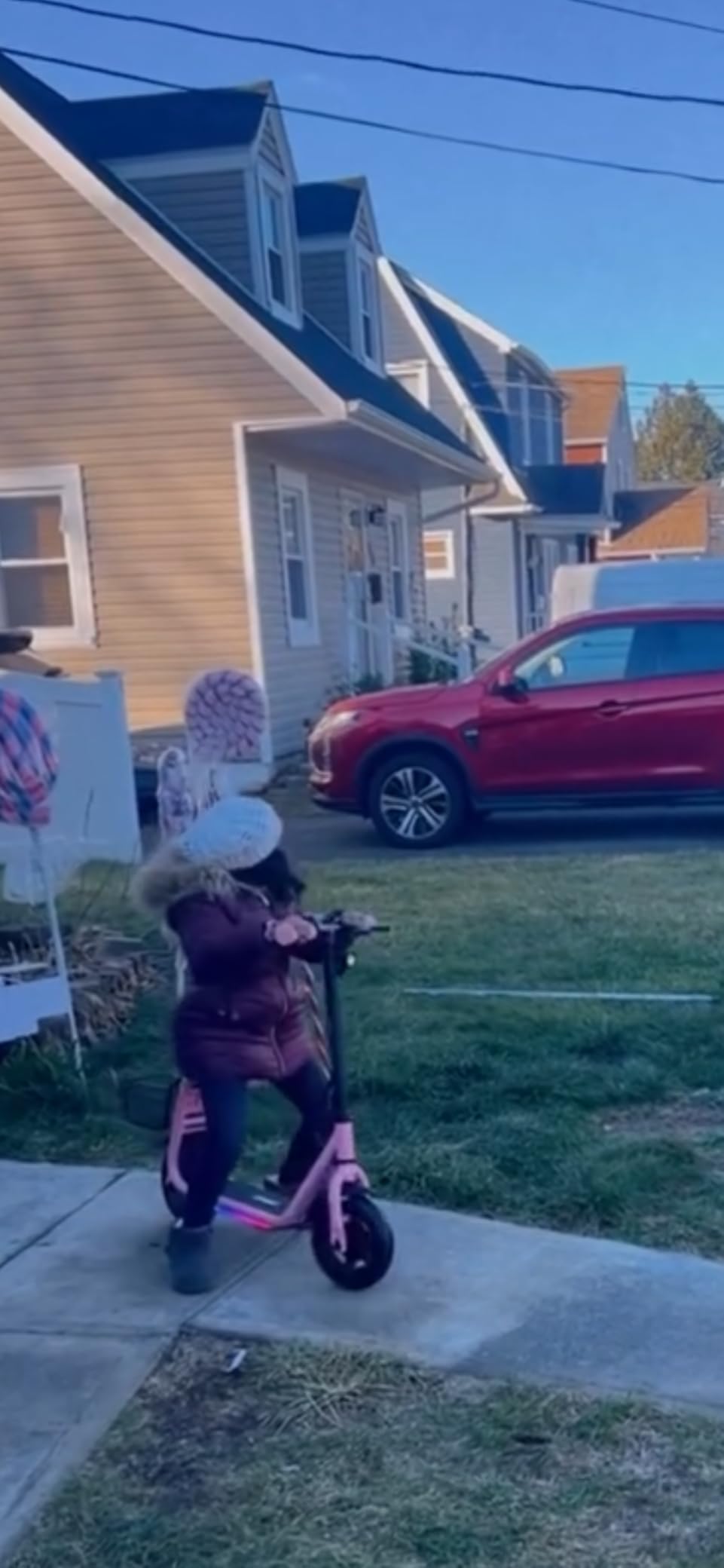 Hiboy ES1/Q2 Lite Electric Scooter with Seat for Kids Ages 4-10, LED Lights, UL Certified, 6.5-9.3 MPH customer photo 2